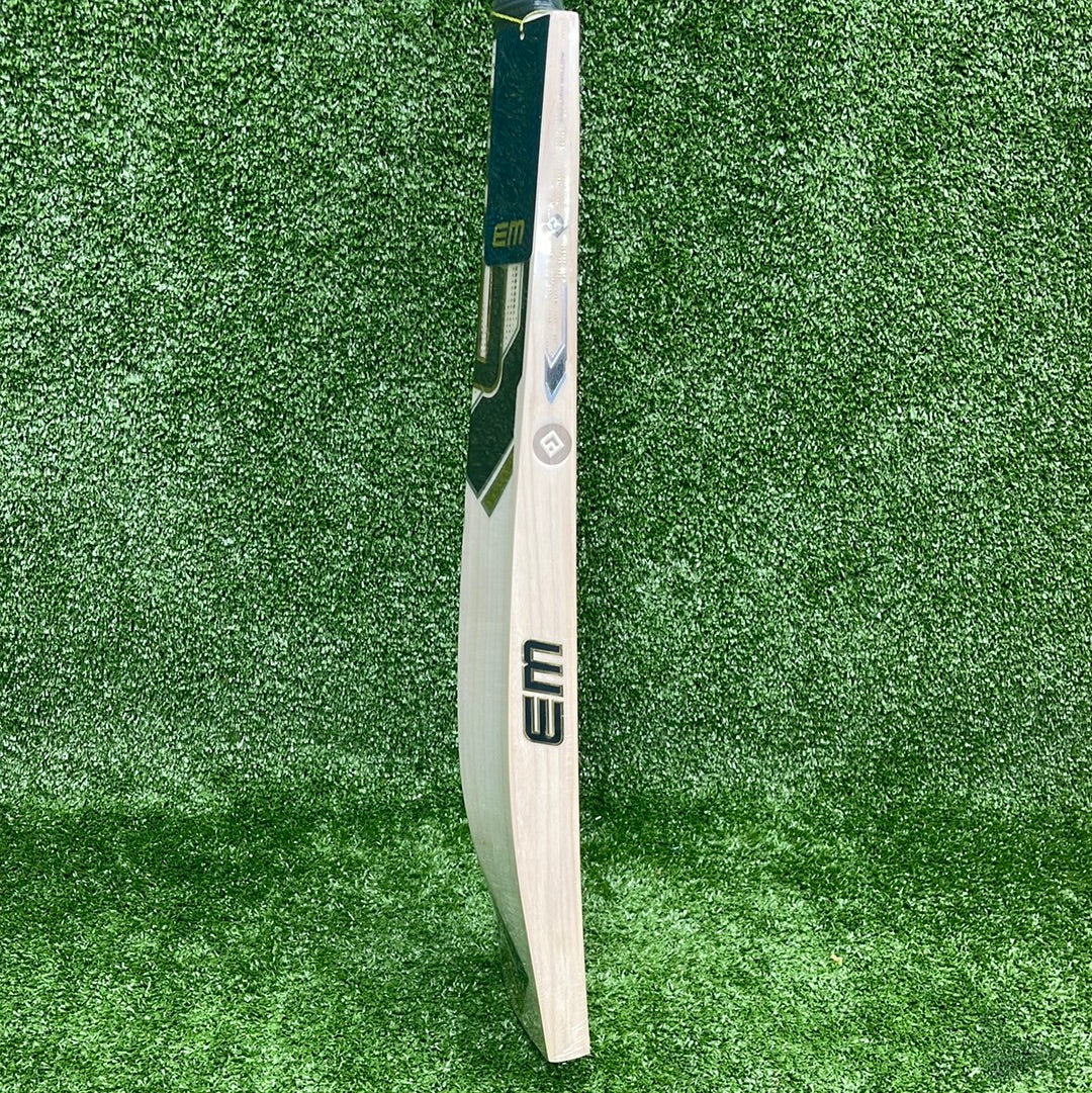 EM Maxxum Elite English Willow Cricket Bat - Premium Performance for Professional & Amateur Players - Perfect for Matches, Training & Practice Sessions