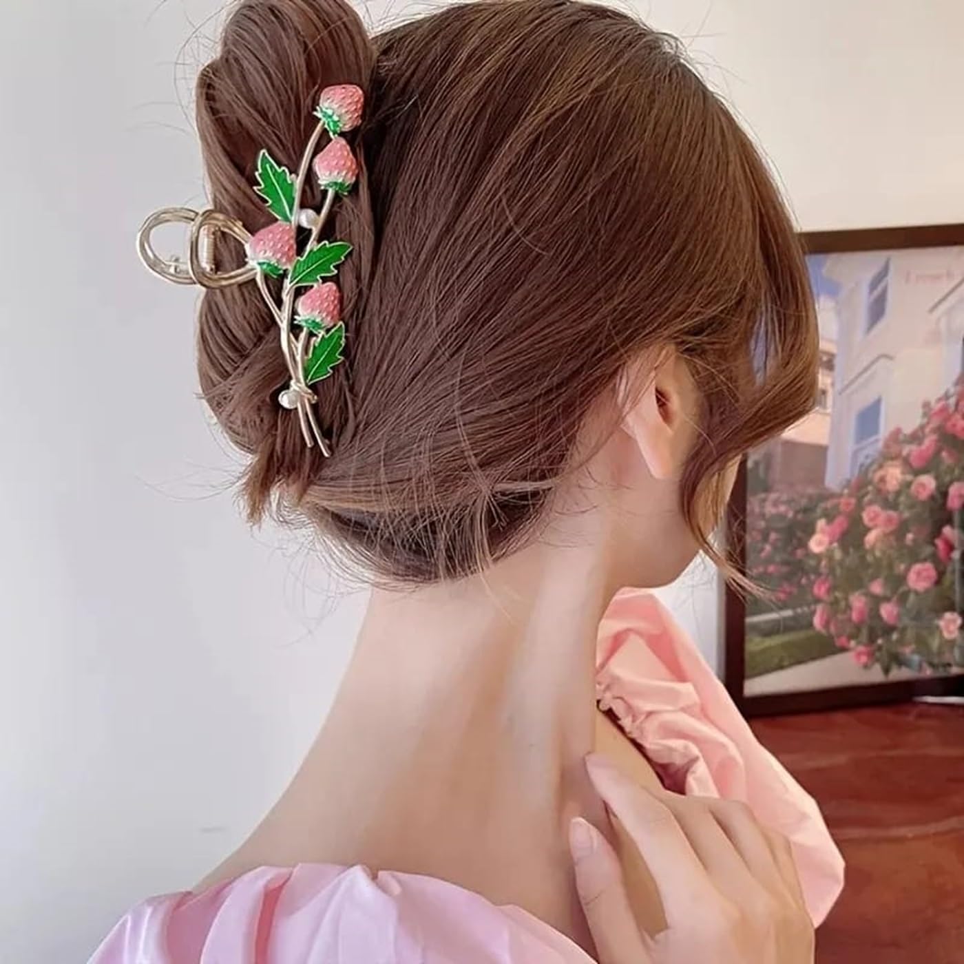 Stylish Strawberry Hair Claw Clip for Women & Girls | Handmade Trendy Alloy Metal Hair Accessory | Fashionable Hair Clutch for Ponytails & Buns | Perfect for School, Work, Parties & Everyday Use | Pack of 1