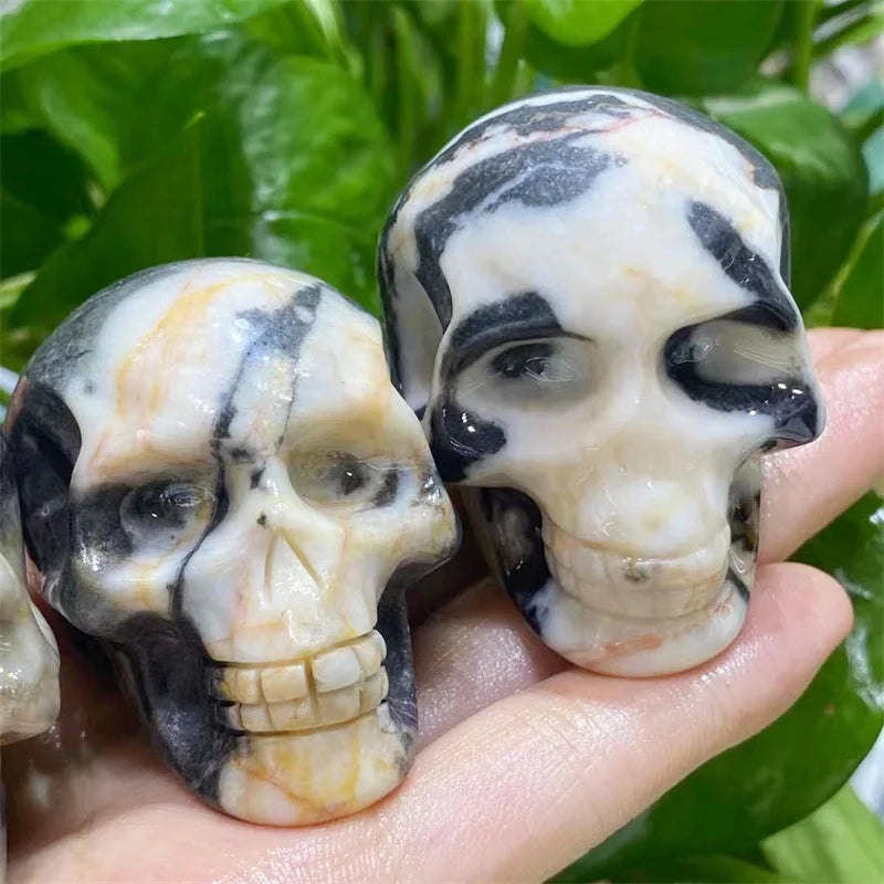 Natural Zebra Stone Skull Figurine - Handcrafted Healing Crystal Carving for Halloween Decor, Spiritual Gifts & Home Decoration (2 Inch, 1 Piece) - Perfect for Meditation, Altar Displays & Gothic Décor