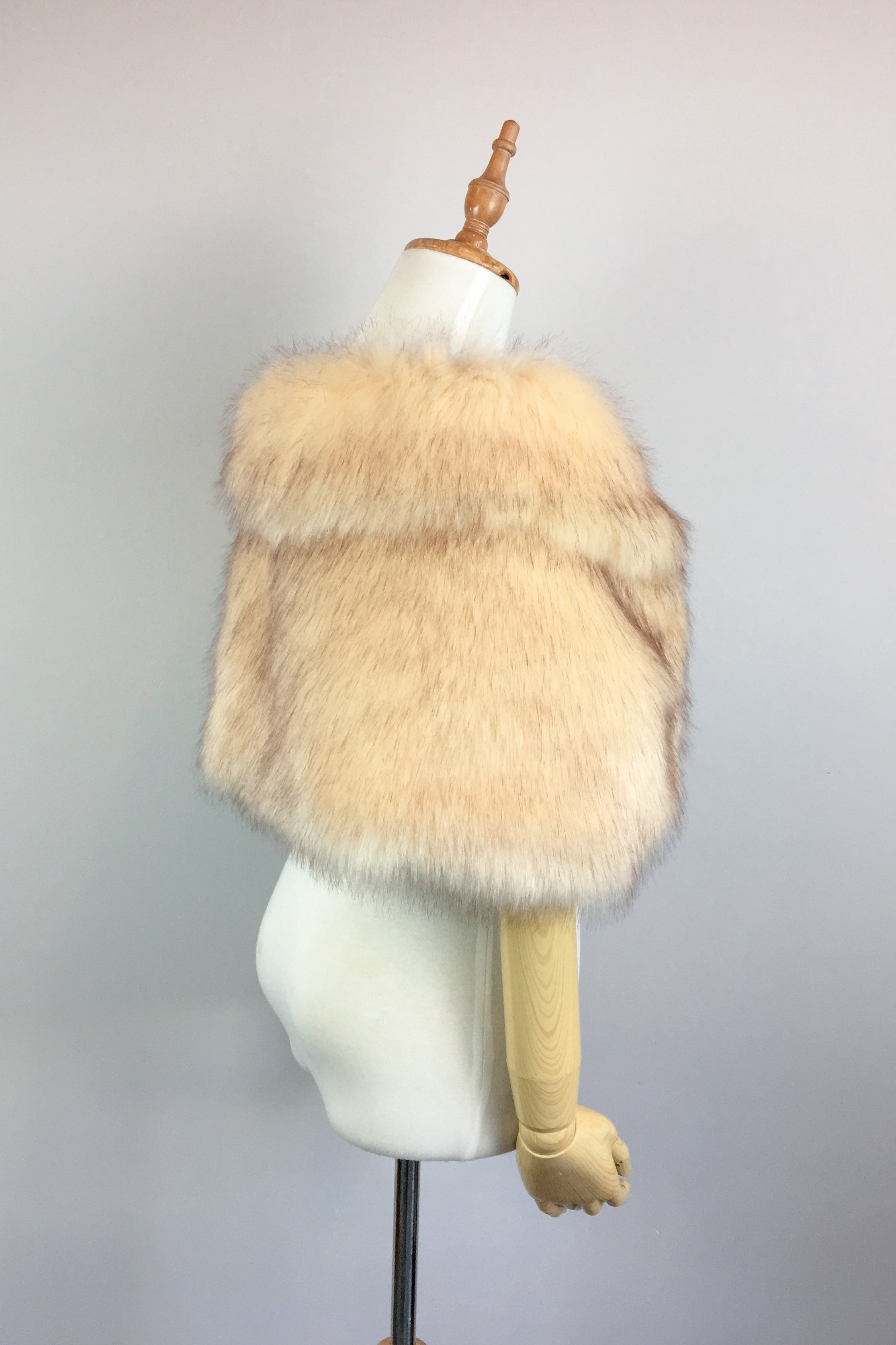 Luxury Champagne Fur Wrap Shawl - Soft & Elegant Winter Accessory for Women (Blair Cha03) | Perfect for Weddings, Parties & Cold Weather Fashion
