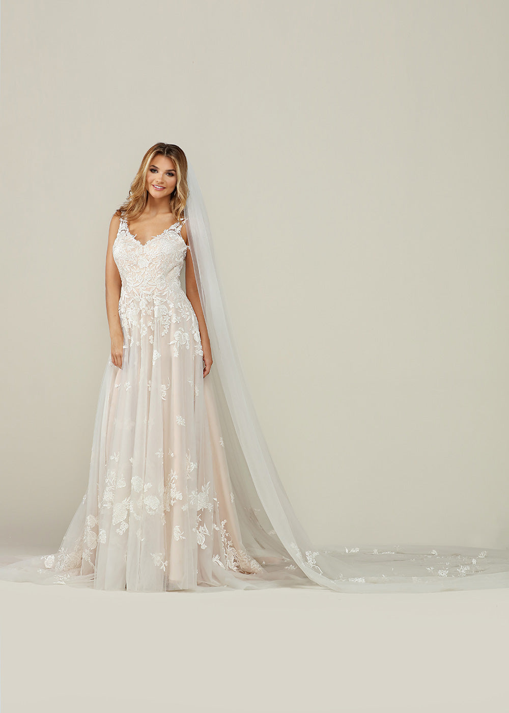Elegant Iris Veil Scarf - Floral Lace Bridal Accessory for Weddings, Parties & Special Occasions