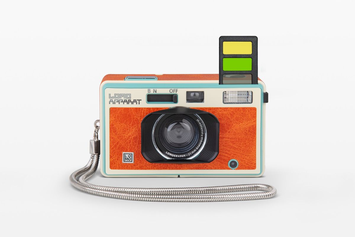 LomoApparat 35MM Film Camera with 21mm Wide Angle Lens - Neubau Edition | Vintage Style Photography for Travel, Street & Creative Shots