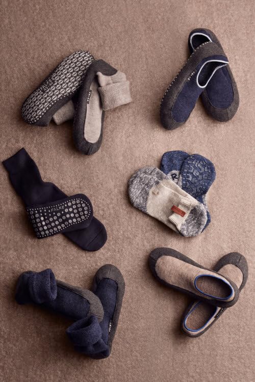 FALKE Men's Non-Slip Slipper Socks with Grips on Sole - Comfortable Indoor/Outdoor House Shoes for Relaxing at Home, Yoga, or Travel - Size M (1 Pair)