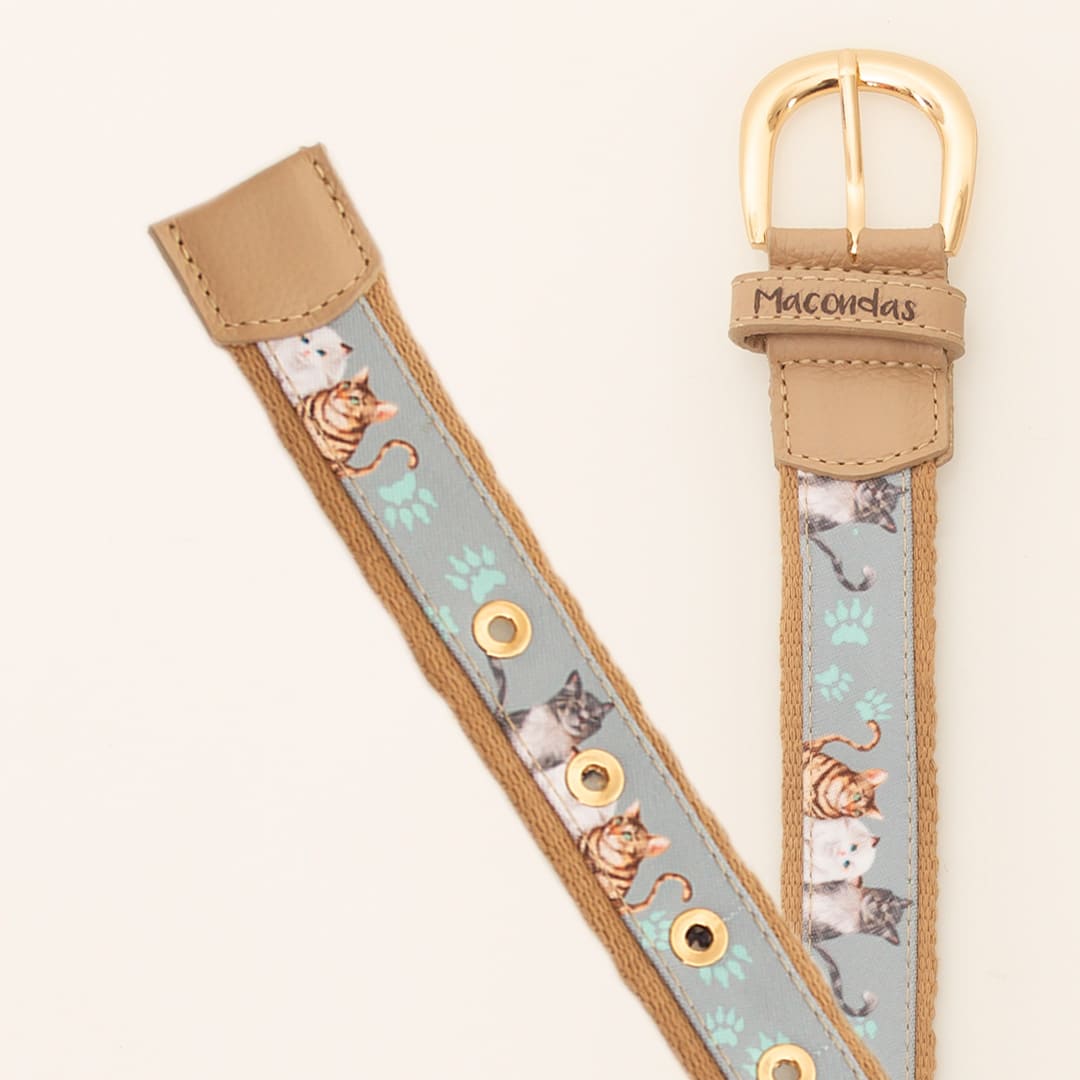 Macondas Beige Leather Cat Collar - Adjustable & Stylish Pet Accessory for Indoor & Outdoor Safety
