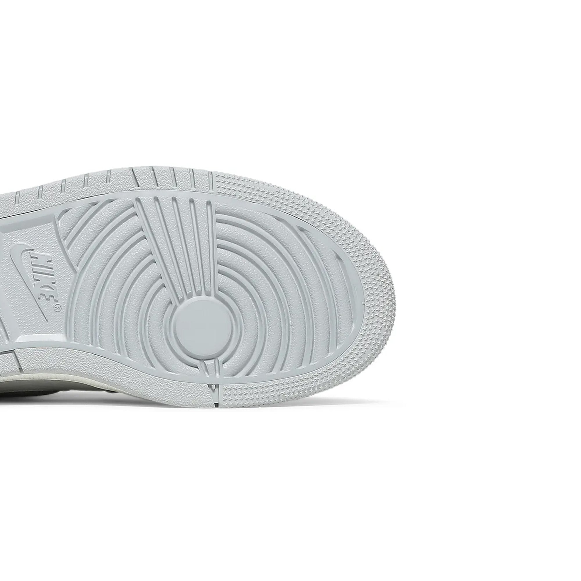 Air Jordan 1 Zoom CMFT 'Photon Dust' Men's Basketball Shoes - Lightweight Comfort for Casual Wear & Street Style