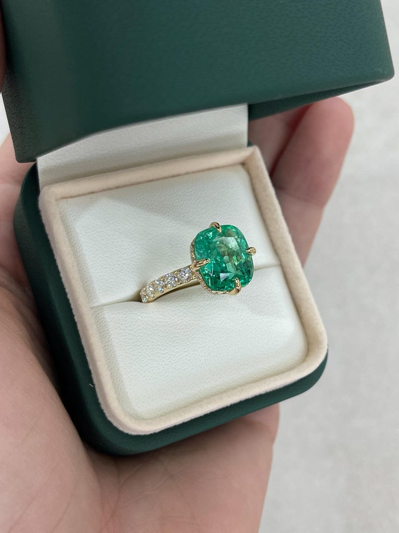 6.54tcw AAA Cushion Emerald Cut Solitaire Engagement Ring in 18K Gold with Diamond Accents - Perfect for Proposals, Anniversaries & Bridal Jewelry