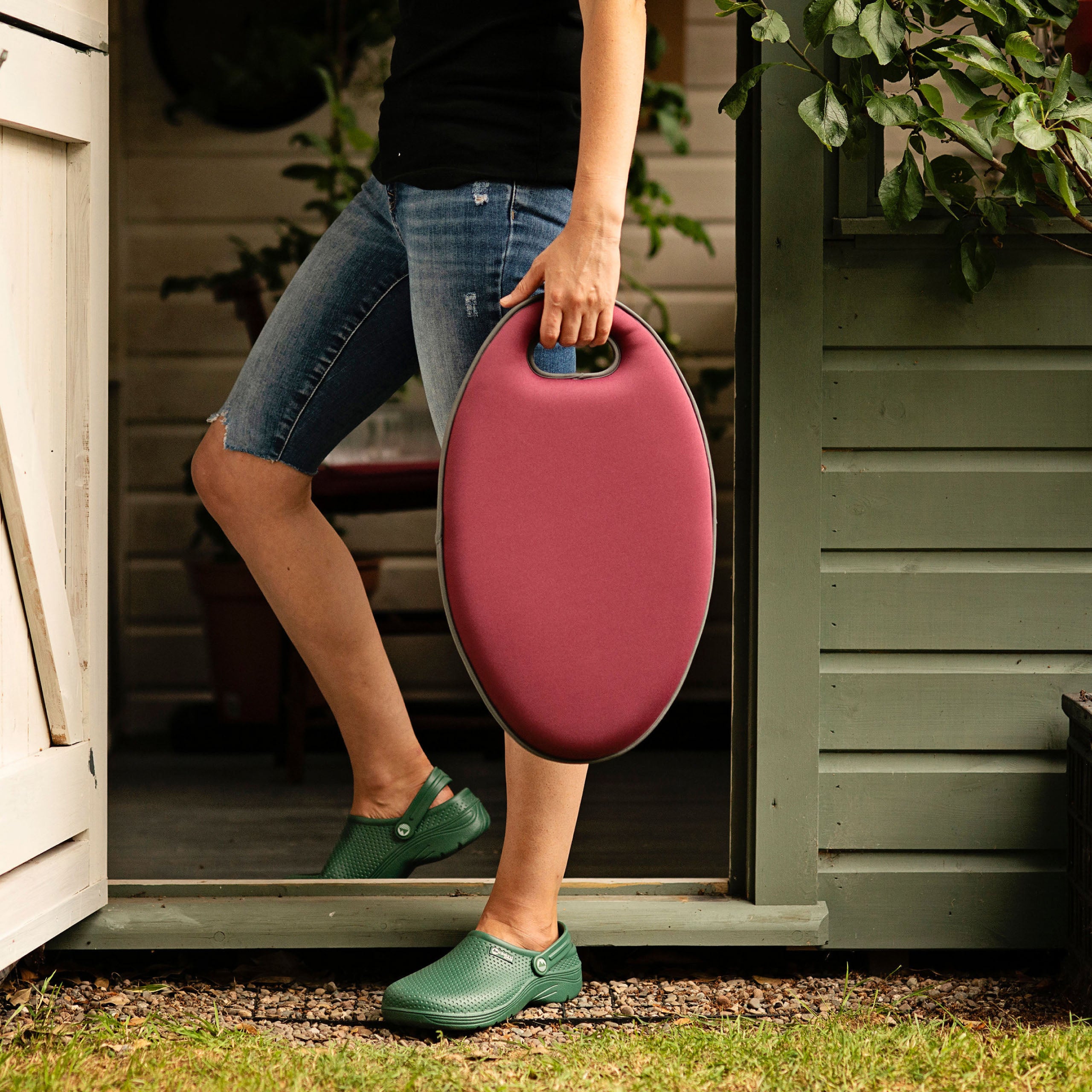 Thistlewood Memory Foam Garden Kneeler Pad - Comfortable Cushion for Gardening, Weeding & Outdoor Work - Waterproof & Durable Knee Protection for Seniors & Adults - Perfect for Lawn Care, Planting & Yard Maintenance