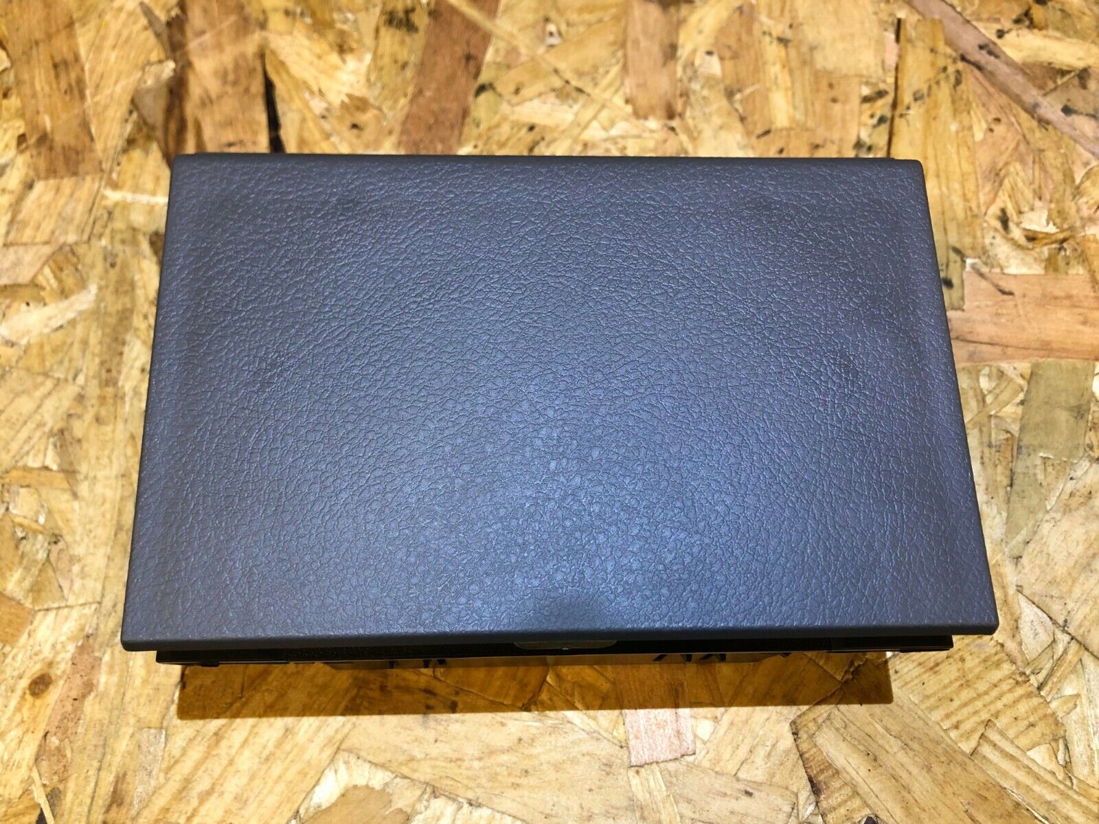 Brand New 05-07 Ford Super Duty F250 F350 F450 F550 Dash Cup Holder #107 - Perfect for Road Trips & Daily Commutes