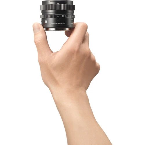 Sigma 17mm f/4 DG DN Contemporary Lens for Sony E-Mount - Ultra Wide Angle Prime Lens for Landscape, Architecture & Astrophotography