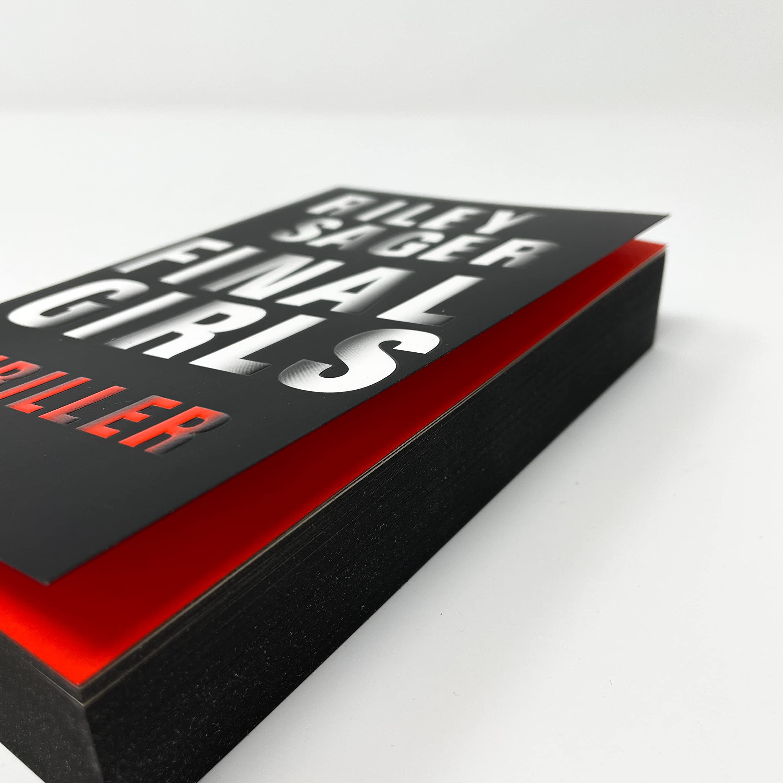 Final Girls: A Gripping Psychological Thriller Novel - Perfect for Mystery Lovers & Book Club Discussions
