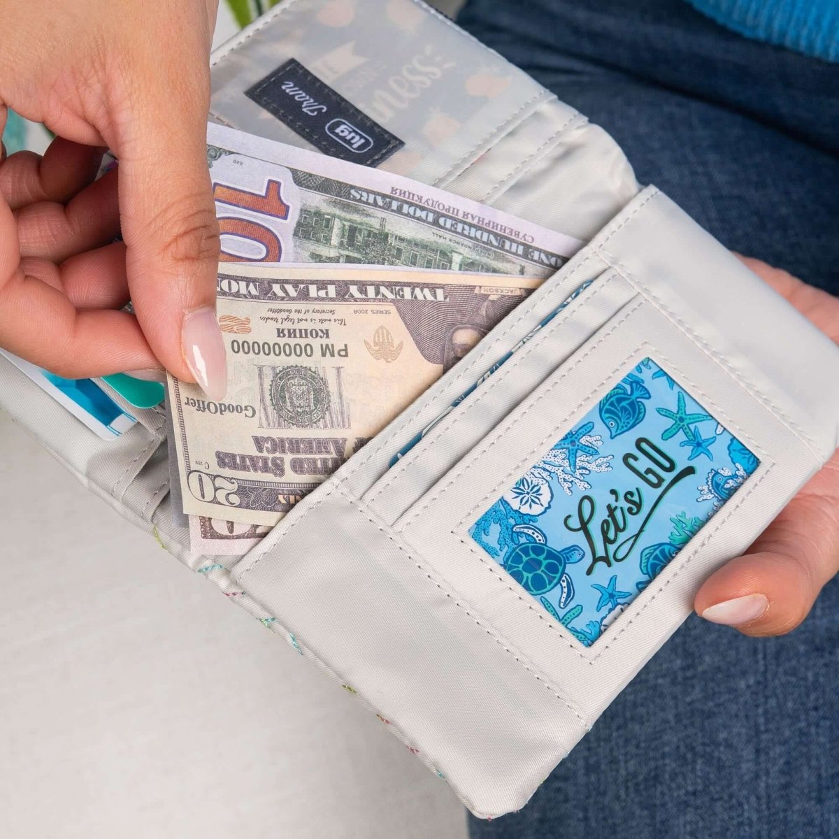 Lug Tram 2 Wallet - Slim RFID Blocking Bifold Leather Wallet for Men - Perfect for Travel, Business & Everyday Use