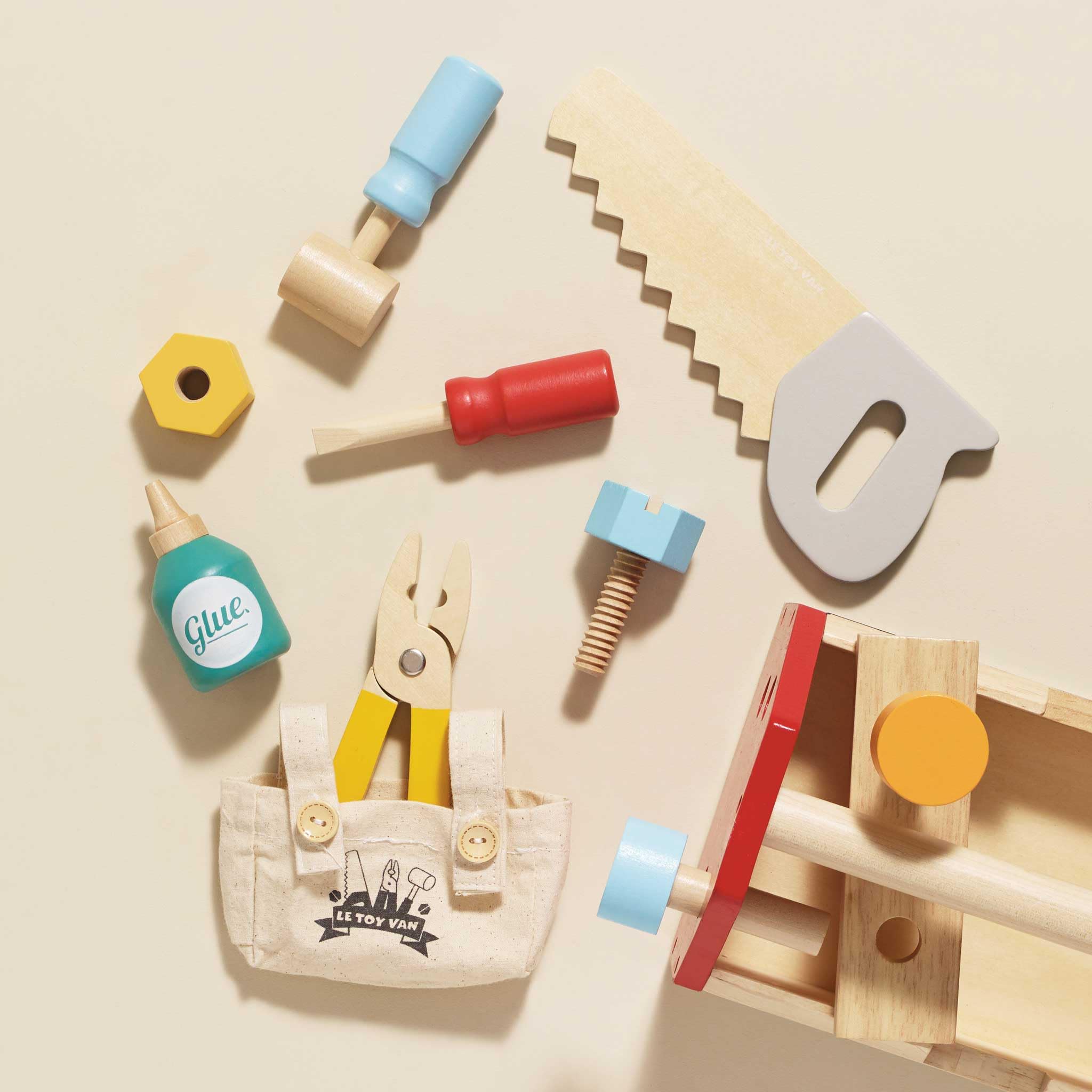 Le Toy Van - 12-Piece Wooden Tool Box Play Set for Kids | Educational Construction & Cars Pretend Play Toy for Boys & Girls Ages 3+ | Perfect for Role Play, DIY Projects & Early Learning Activities