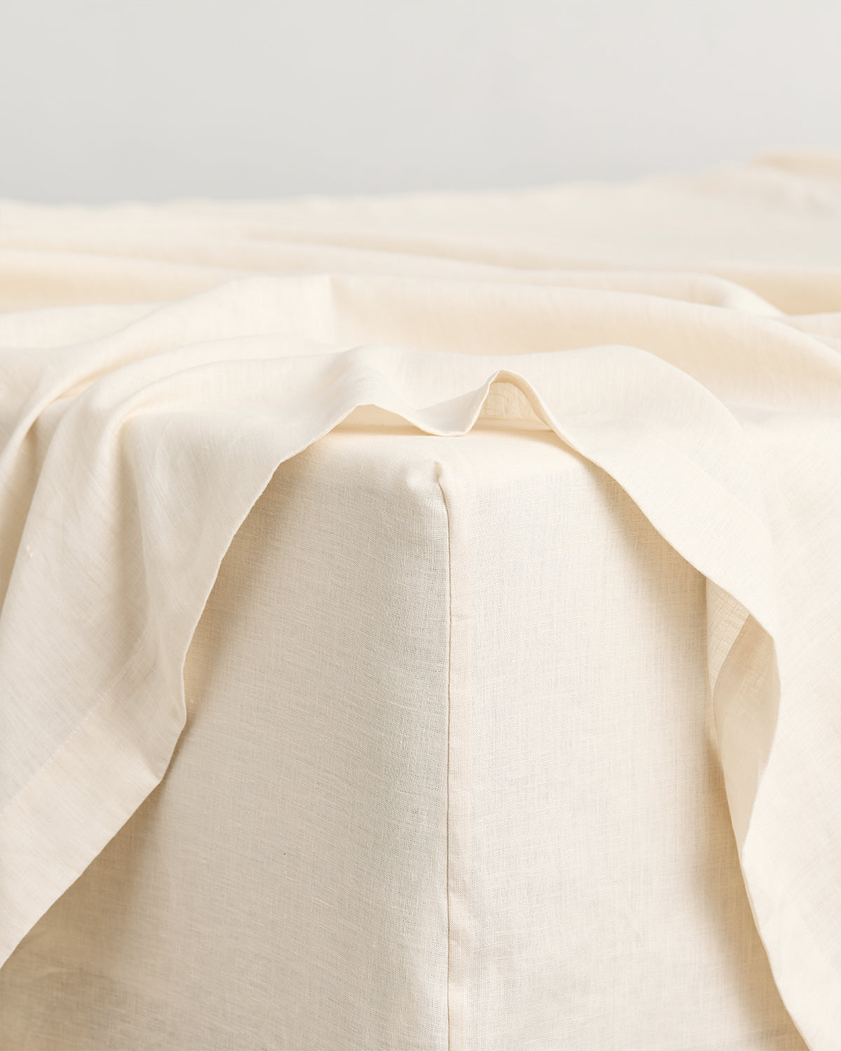 Luxury Crème Bedding Set - Soft 100% Cotton Sheets, Duvet Cover & Pillowcases - Perfect for Master Bedroom, Guest Room & Airbnb - Breathable & Hypoallergenic Bed Linens for Ultimate Comfort