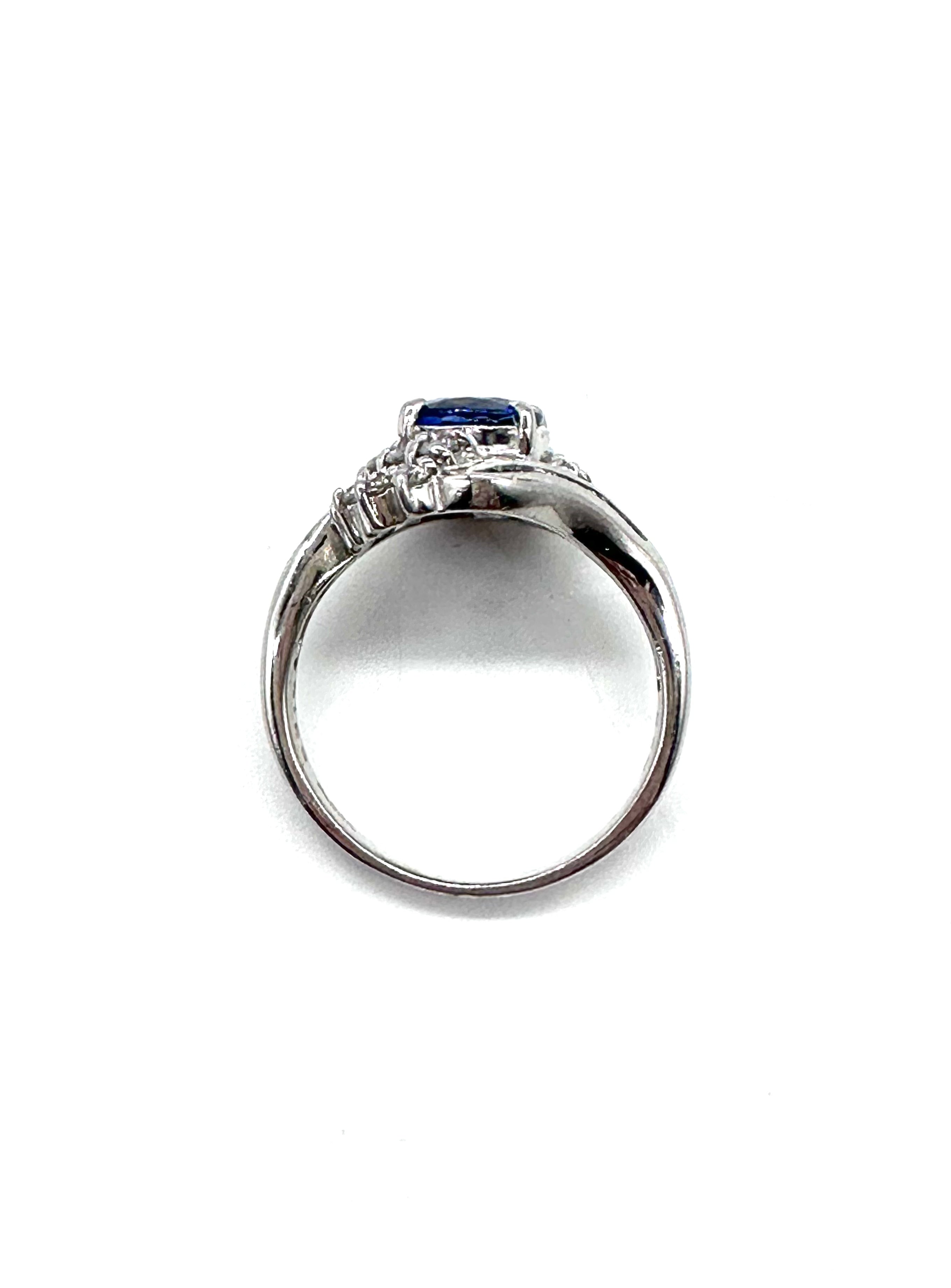 Exquisite Sapphire and Diamond Engagement Ring for Women - Perfect for Weddings, Anniversaries & Special Occasions