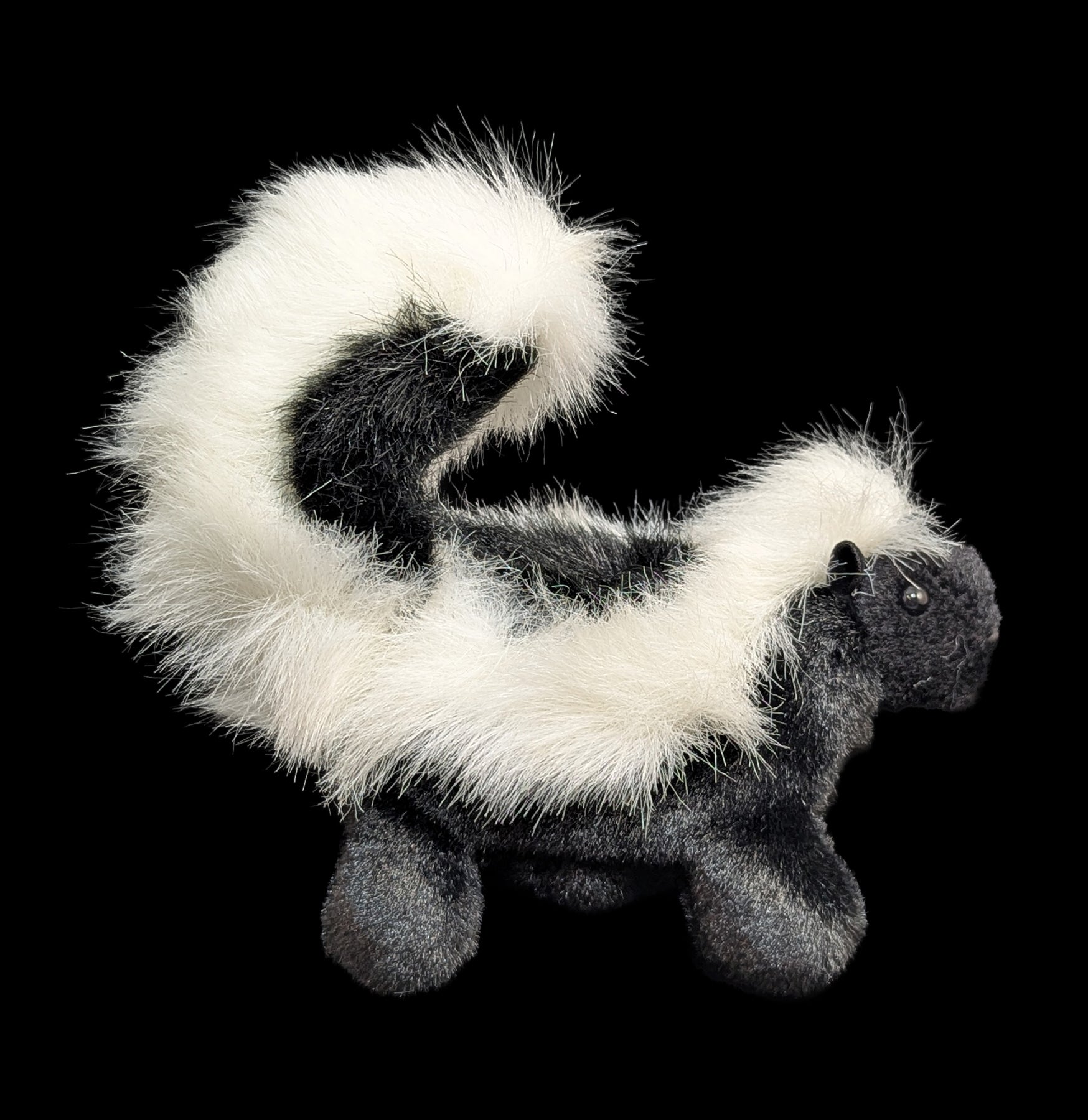 Mini Skunk Finger Puppet - Adorable Animal Hand Puppet for Kids, Storytelling & Pretend Play - Perfect for Classroom, Birthday Parties & Family Fun