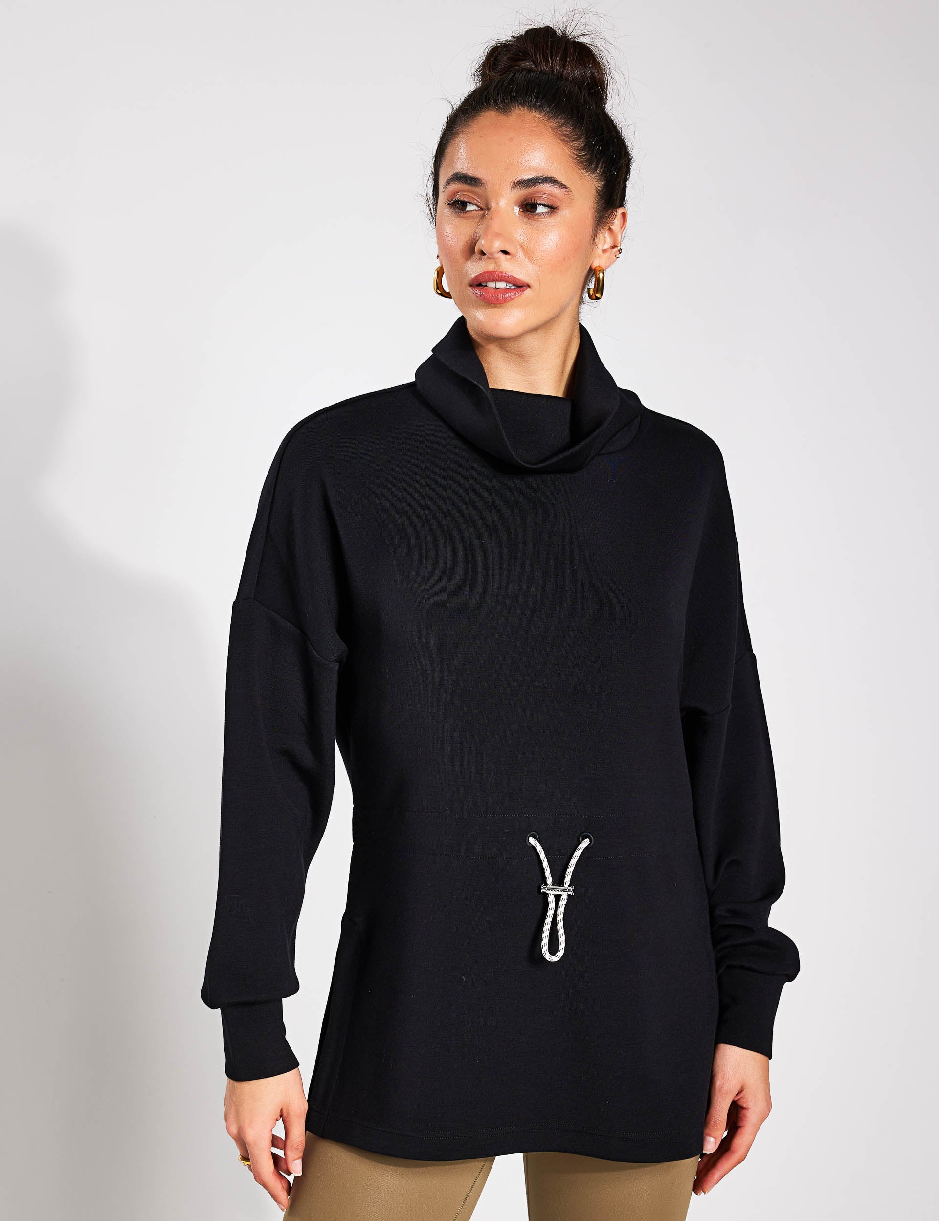 Freya Black Sweatshirt for Women - Cozy & Stylish Pullover for Casual Wear, Lounge & Outfits