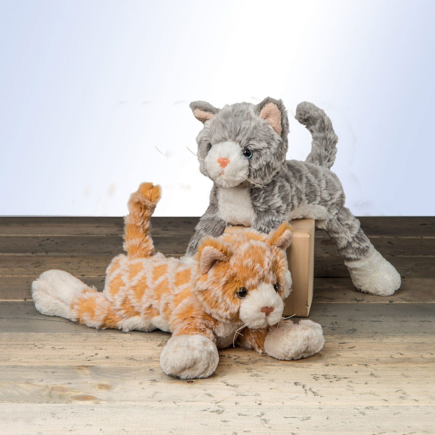 FabFuzz Waffles Kitten - Soft & Cute Cat Bed for Kittens & Small Cats - Perfect for Cozy Napping, Playtime & Pet Comfort at Home