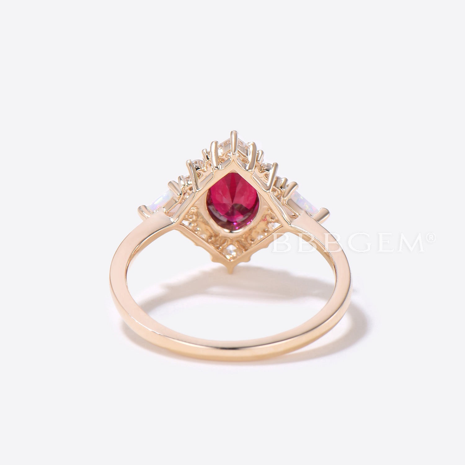 Stunning Halo Oval Ruby Engagement Ring with Moissanite & Diamond Accents – Perfect for Proposals, Anniversaries & Special Occasions