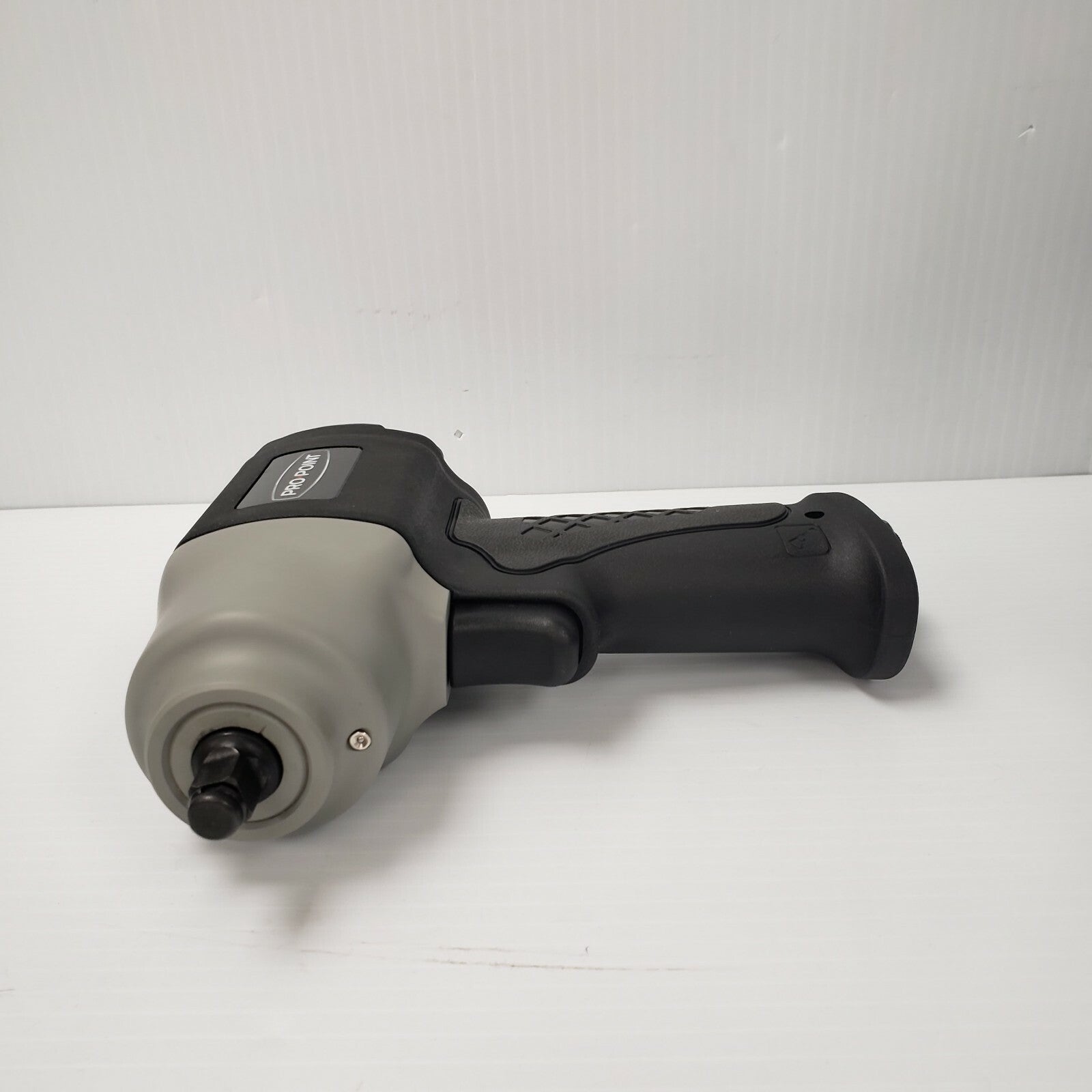 Pro Point 8843997 Air Impact Wrench - Heavy Duty Pneumatic Impact Tool for Automotive Repair & Construction - Perfect for Tire Changes, Lug Nut Removal & Mechanical Work
