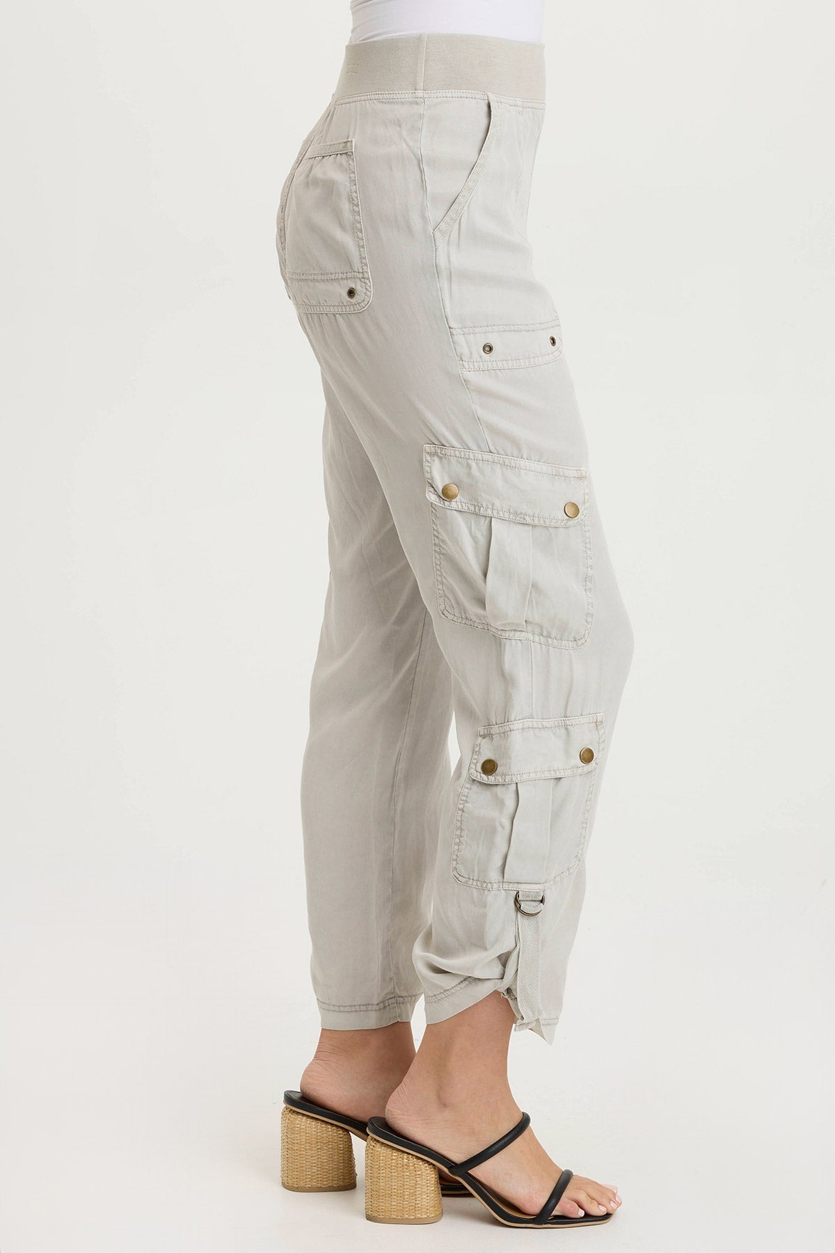 Levi's Men's Twill Tabbed Hem Cargo Pants - Durable Workwear & Casual Outdoor Pants for Hiking, Camping & Everyday Wear