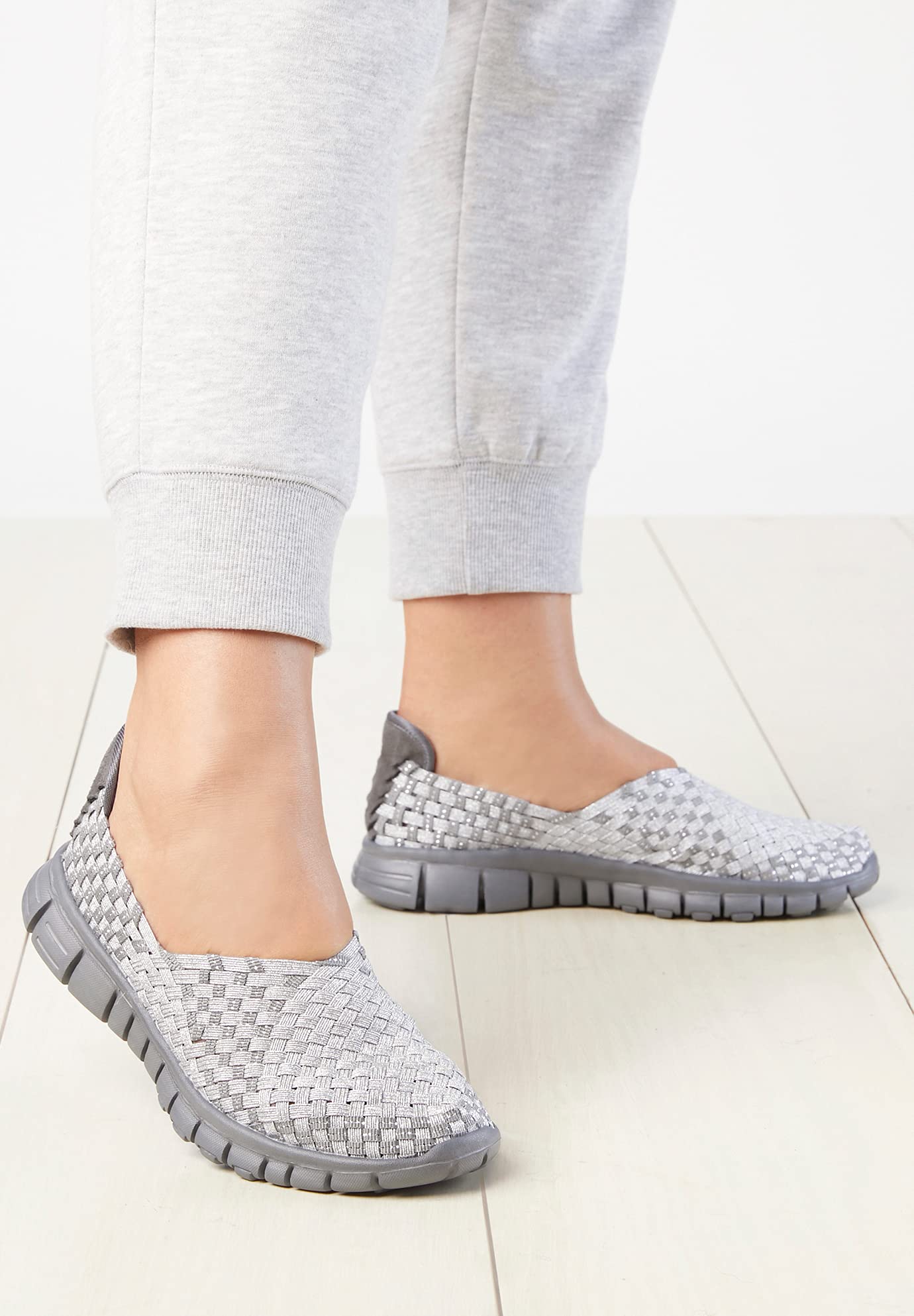 Comfortview Women's Wide Width Ria Sneakers - Lightweight Walking Shoes for Women with Arch Support - Perfect for Work, Travel & Everyday Comfort