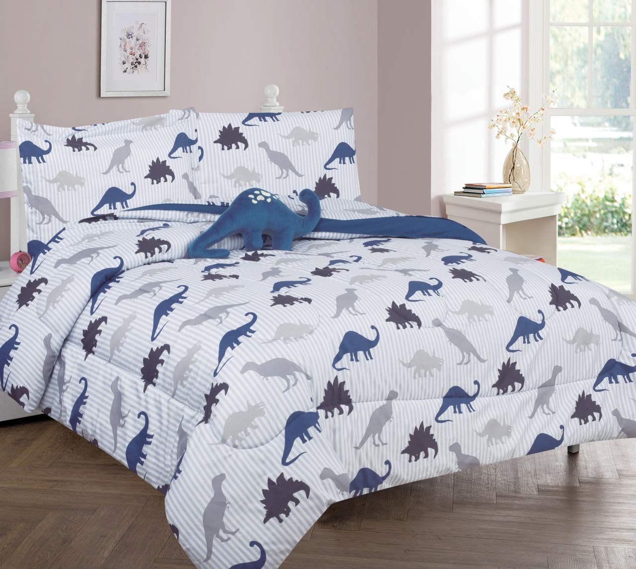 **Adorable Dinosaur Twin Bed in a Bag Set - Kids & Teens Bedding Comforter, Sheet Set & Decorative Pillow (White) - Perfect for Bedrooms, Sleepovers & Cozy Nights**