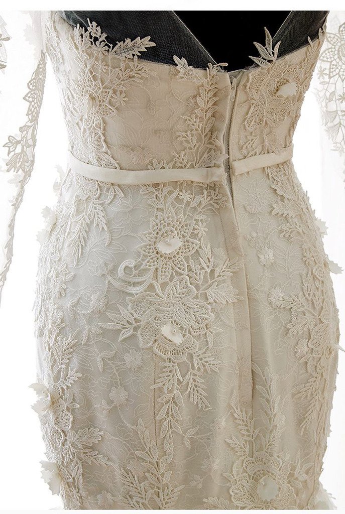 Elegant Long Sleeve Lace Mermaid Wedding Dress for Women - Perfect for Bridal Ceremonies, Formal Events & Romantic Photos