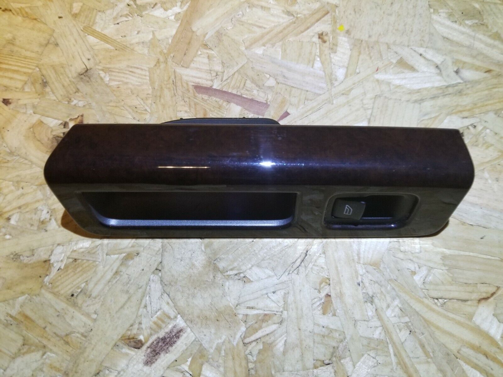 2005-2007 Volvo S40 Right Rear Passenger Power Window Switch OEM Replacement - Perfect for Window Repair & Maintenance