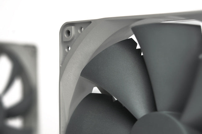Noctua NF-P14s Redux 140mm PWM Fan 1500 RPM - High Performance Cooling for PC Cases, CPU Coolers & Gaming Rigs - Quiet Operation & Premium Quality