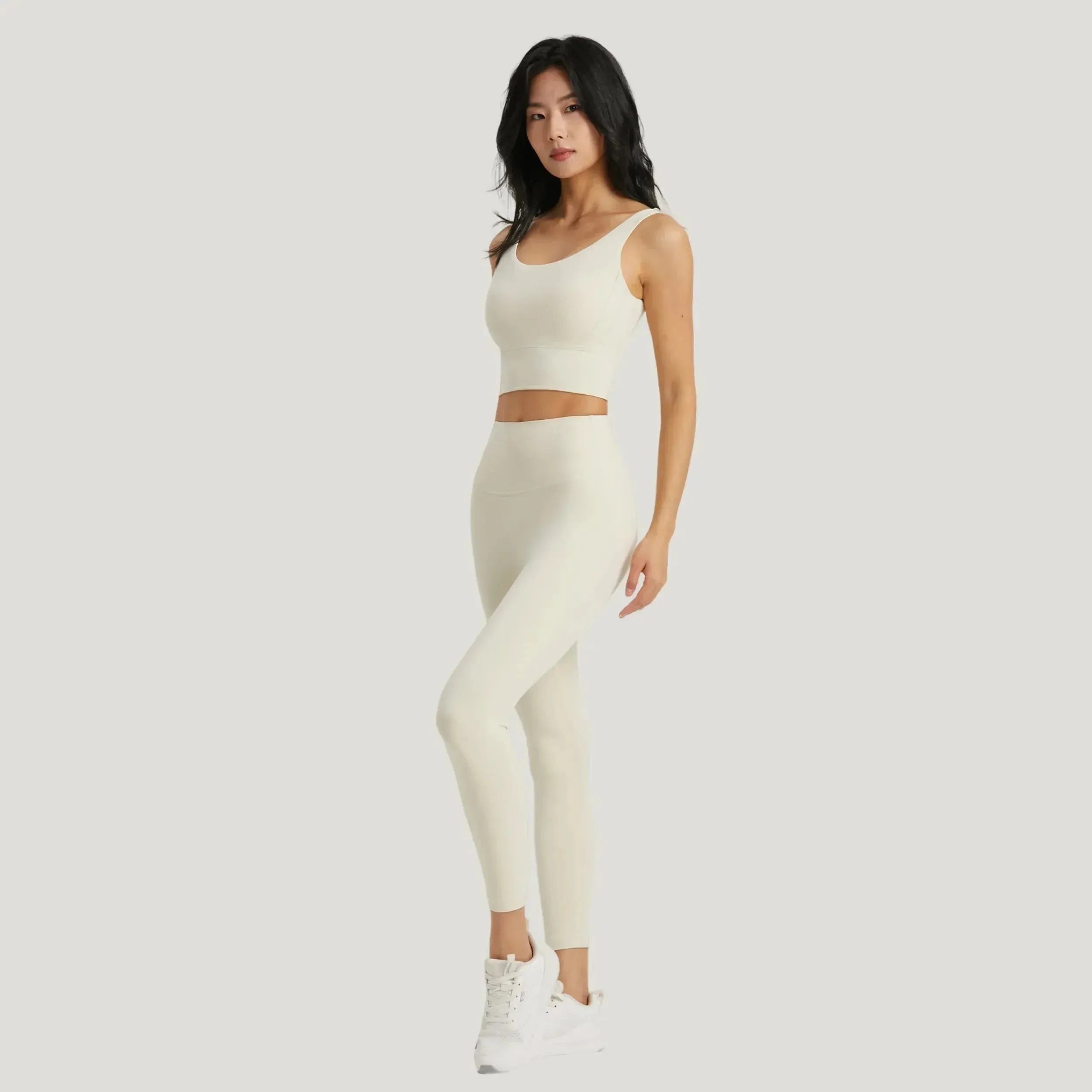 Seamless Yoga Set for Women - High Waist Yoga Pants with Pockets & Supportive Sports Bra - Moisture Wicking Gym Clothes for Yoga, Pilates & Workout - Perfect for Studio Sessions & Home Fitness