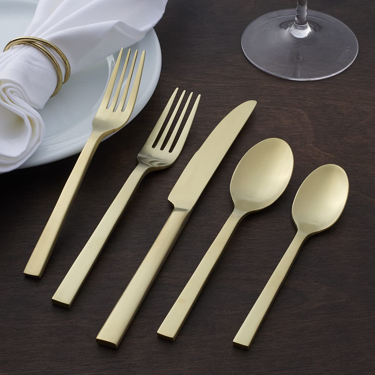 Oneida Chef's Table Champagne 20-Piece Everyday Flatware Set - 18/0 Stainless Steel Silverware for 4 - Elegant Dining & Entertaining - Perfect for Dinner Parties, Family Meals & Special Occasions