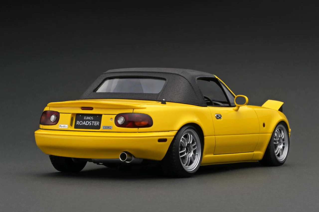1:18 Scale Mazda Eunos Roadster NA Diecast Model Car - Yellow Collectible Toy for Display & Gifts | Perfect for Car Enthusiasts, Office Decor, and Model Collections