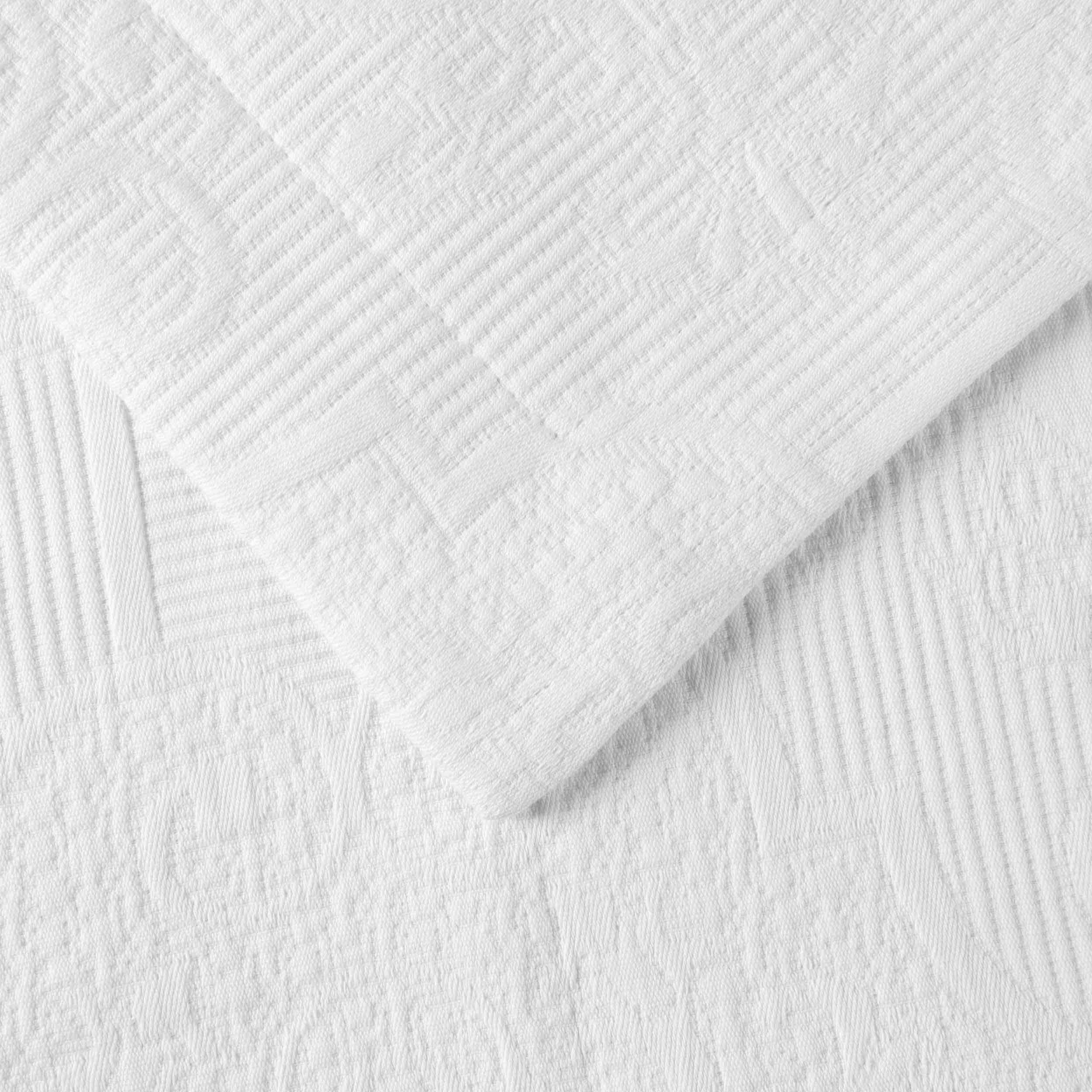 Florin Cotton Matelassé Jacquard Bedspread Set with Scrolling Medallion Design - Luxury Queen/King Size Bedding for Master Bedroom, Guest Room & Hotel Decor