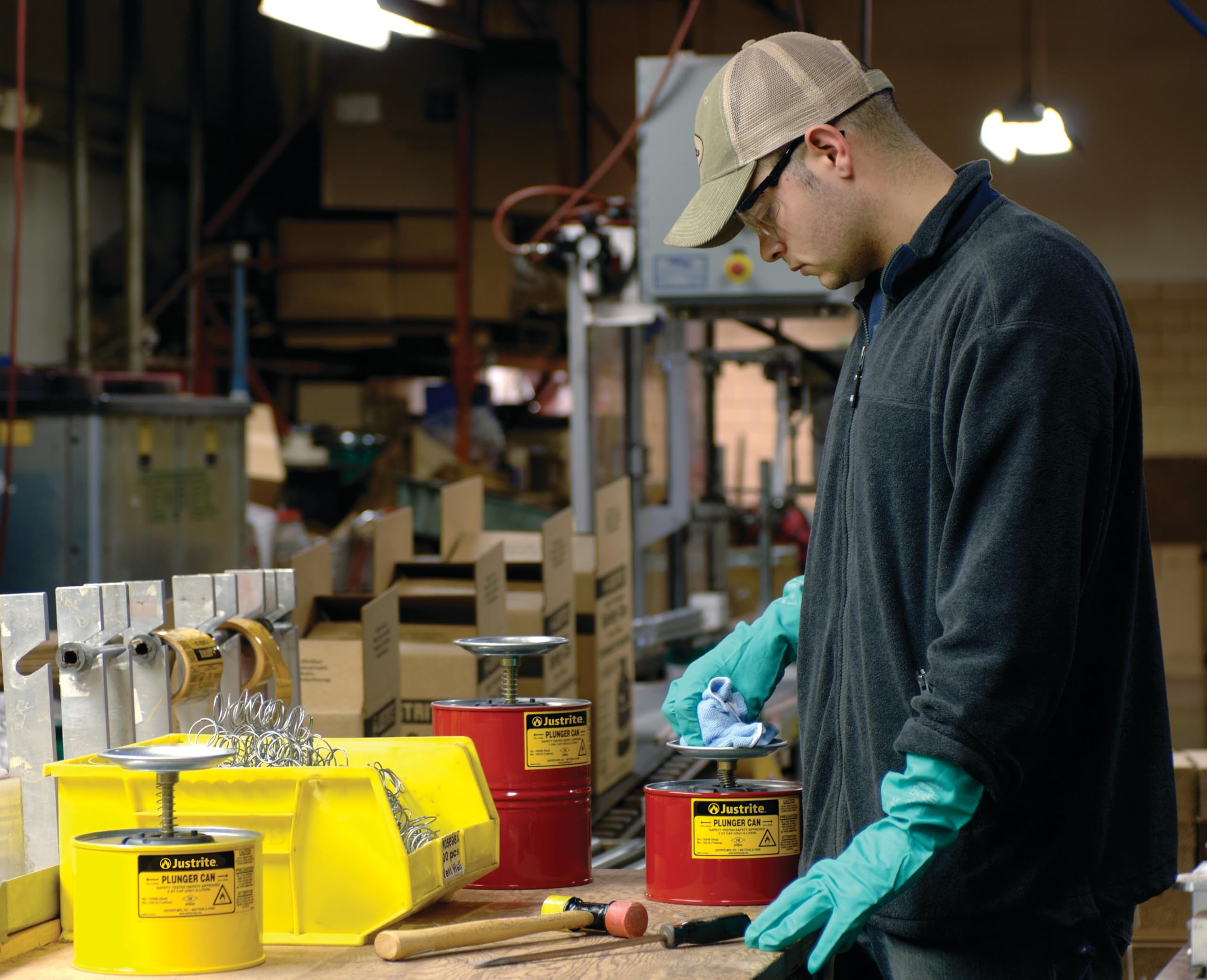 Justrite 2-Quart Steel Push-Down Solvent Dispenser Can - Industrial Solvent Storage & Dispensing Solution for Workshops & Garages | Made in USA | Red (Model 10208) | Ideal for Automotive, Painting & Industrial Cleaning Applications