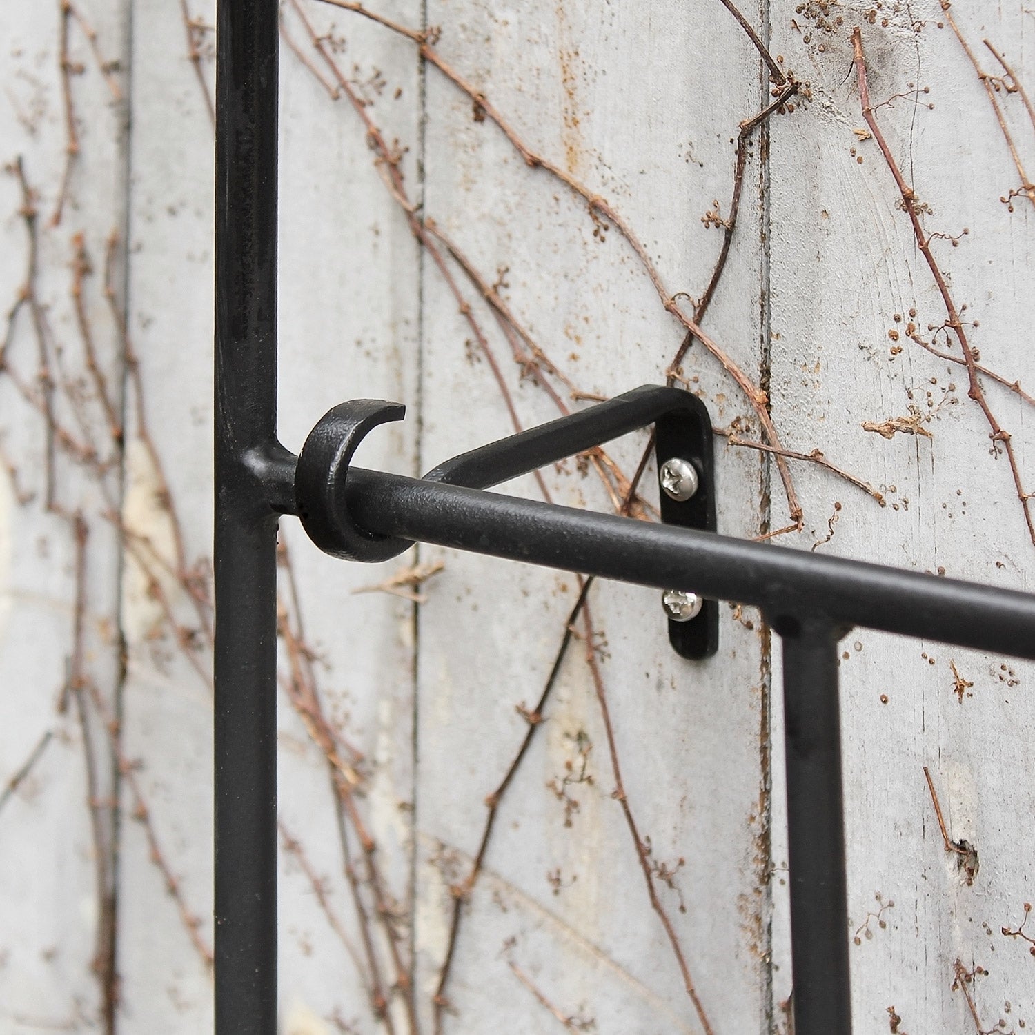 2 Pack Trellis Wall Brackets - Heavy Duty Plant Hanger for Outdoor Garden, Vine Support - Perfect for Climbing Plants, Flowers & Vegetable Gardens
