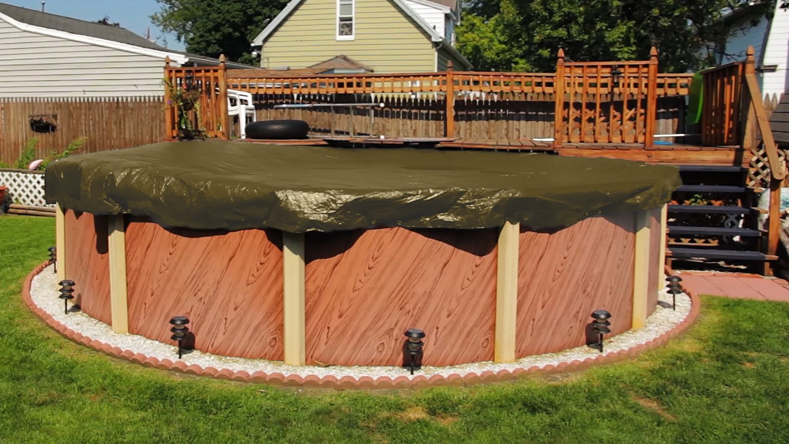 Buffalo Blizzard 33 ft Round Above Ground Pool Cover - Heavy Duty Tan/Silver Reversible Winter Cover | Cold & UV Resistant | Debris Protection | Perfect for Winterizing and Protecting Your Pool from Leaves, Snow & Seasonal Damage
