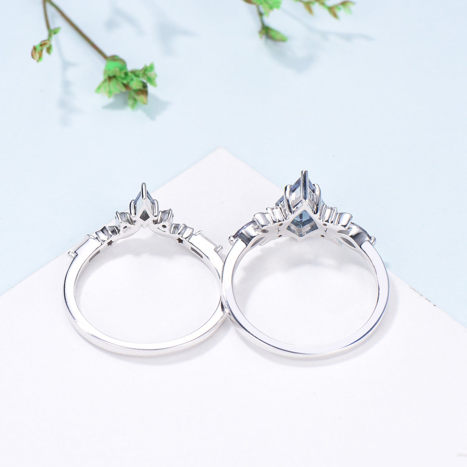 Alexandrite Engagement Ring Set – Crescent Moon Kite Cut Marquise Color Change Birthstone Ring in Silver & White Gold, Art Deco Style, 2-Piece Star Bridal Jewelry Set – Perfect for Proposals, Anniversaries & Special Occasions