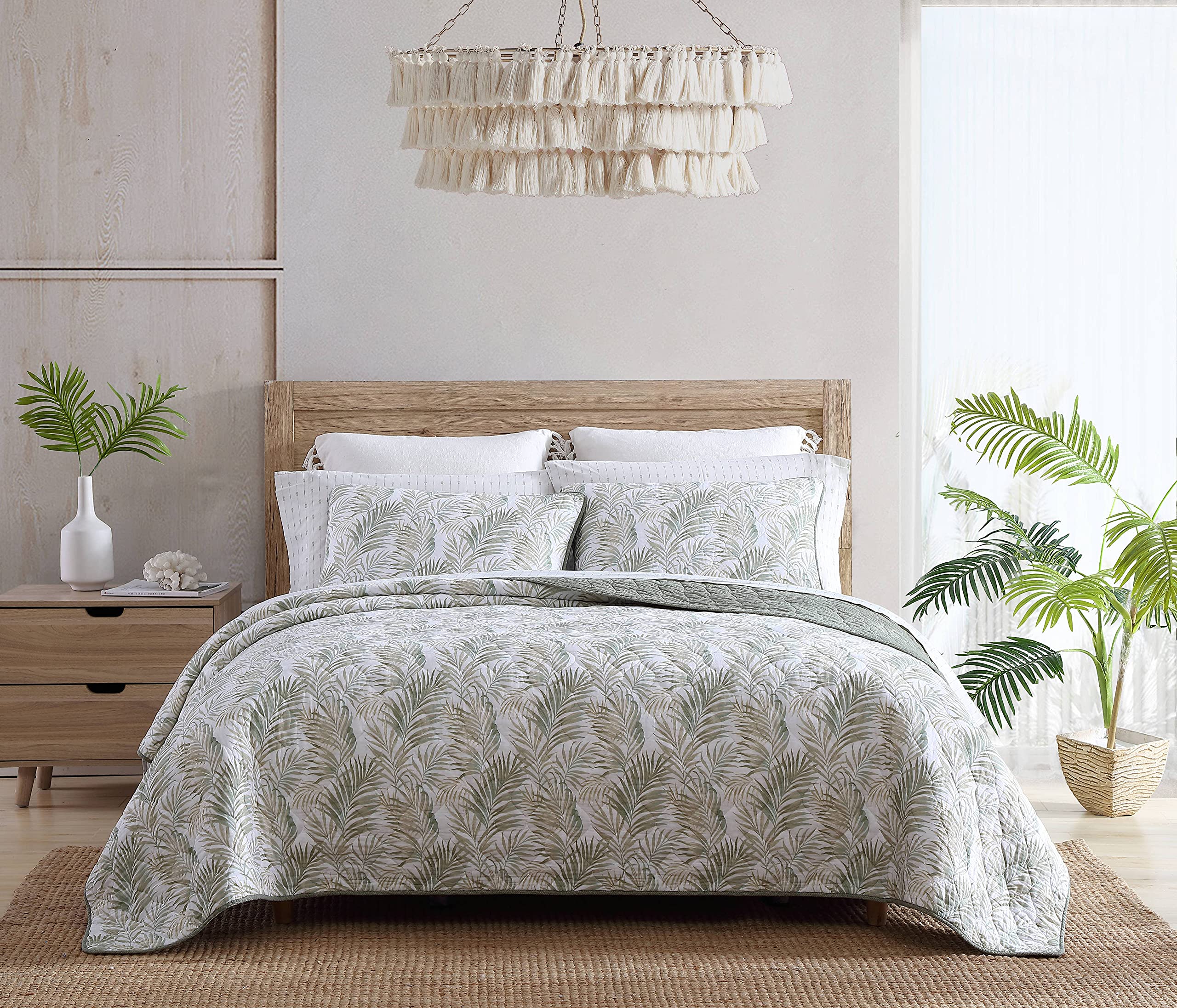 Tommy Bahama King Size Reversible Cotton Quilt Set with Matching Shams - Soft Coastal Bedspread in Maui Palm Green | Super Soft Bedding for Beach House, Guest Room & Master Bedroom Decor