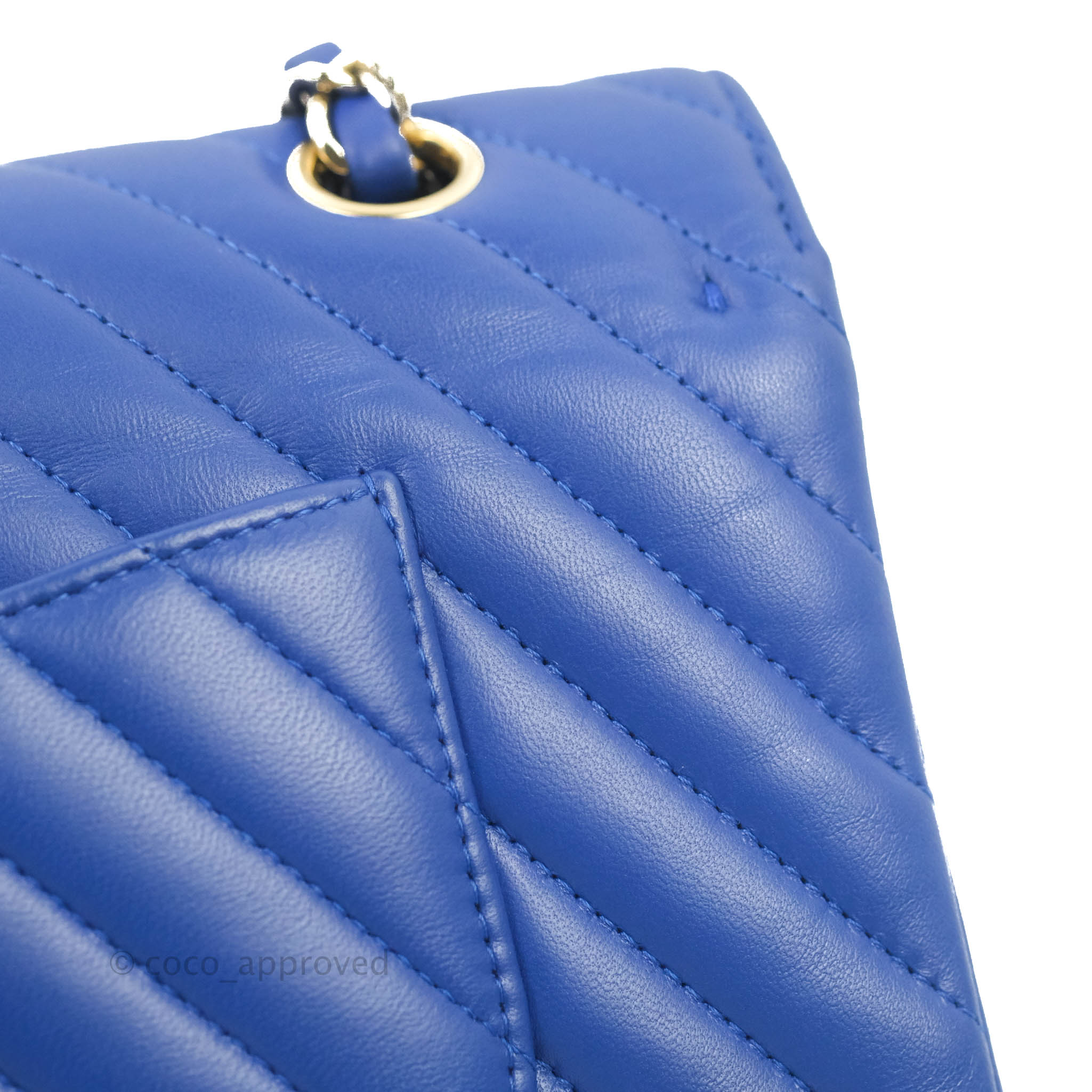 Chanel Classic M/L Medium Chevron Double Flap Bag in Blue Lambskin with Gold Hardware - Luxury Handbag for Women, Perfect for Parties, Dating & Special Occasions