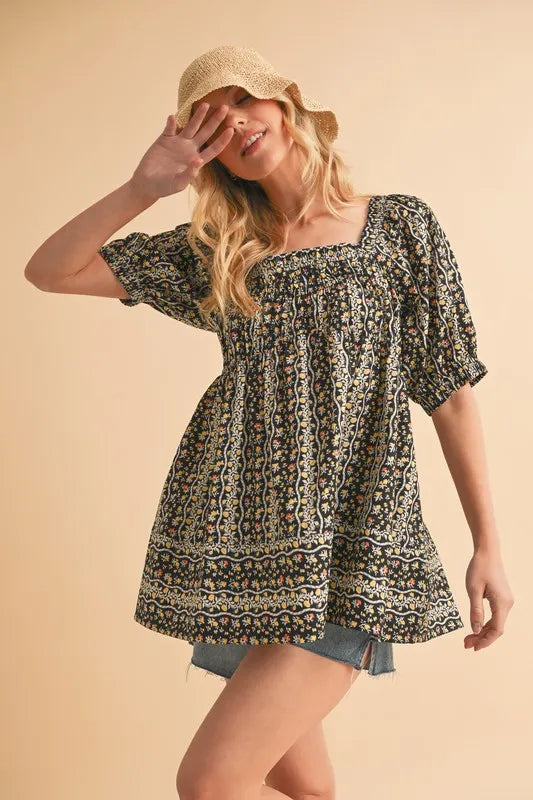 Floral Short Sleeve Babydoll Top - Women's Summer Lace Crop Top for Casual Outings & Date Nights