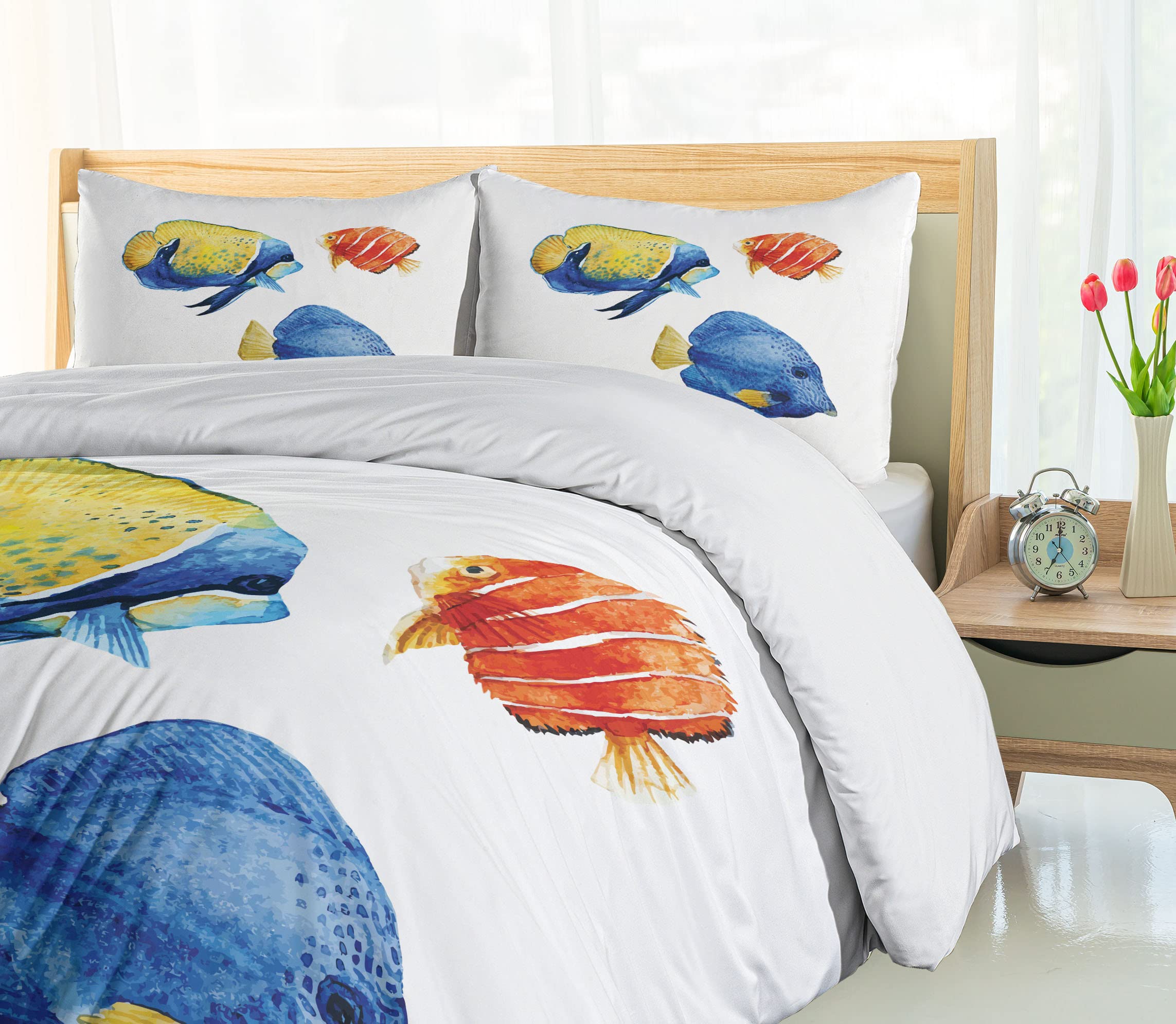 Ambesonne Tropical Fish Duvet Cover Set - Queen Size 3 Piece Bedding with 2 Pillow Shams, Blue and Scarlet Aquarium Print Featuring Discus & Goldfish Patterns | Perfect for Beach House, Kids Room or Ocean-Themed Bedroom Decor