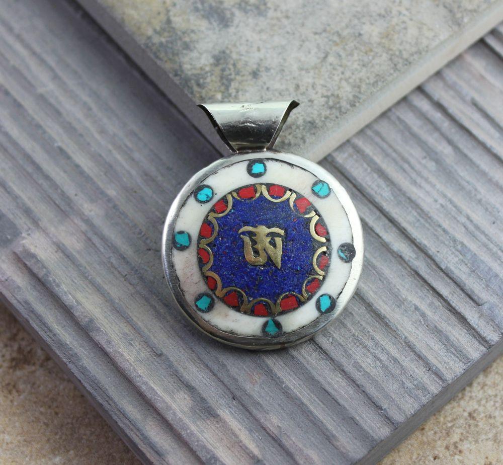 2-Sided Bone Pendant Necklace for Men & Women - Handmade Tribal Jewelry for Everyday Wear, Spiritual Protection & Boho Fashion