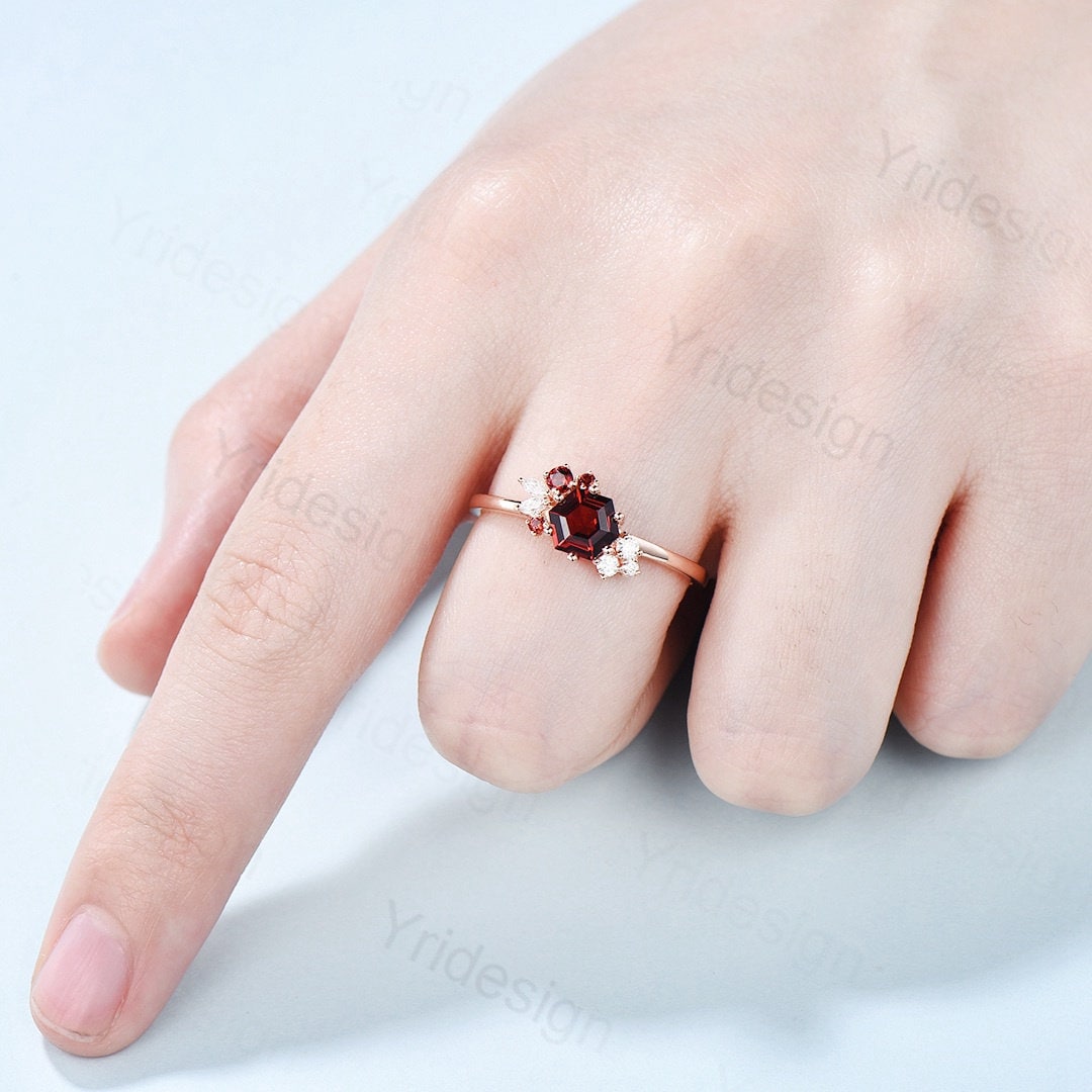 Vintage Hexagon Cut Garnet Ring in Gold & Silver - Unique Art Deco Cluster Garnet Engagement, Wedding & Promise Ring for Women | Perfect for Bridal, Anniversary & Special Occasion Gifts