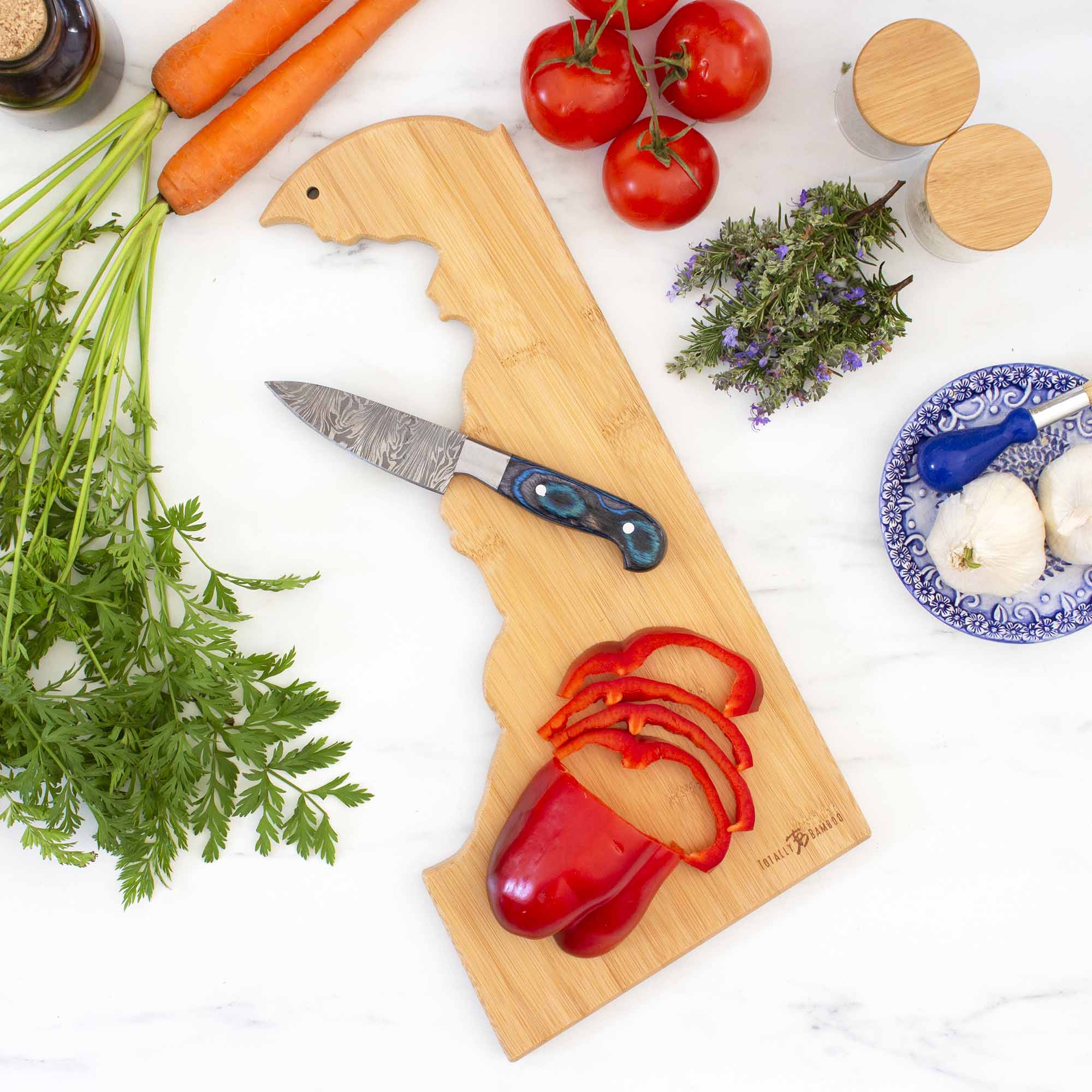 Premium Delaware-Themed Wooden Cutting Board 16.5
