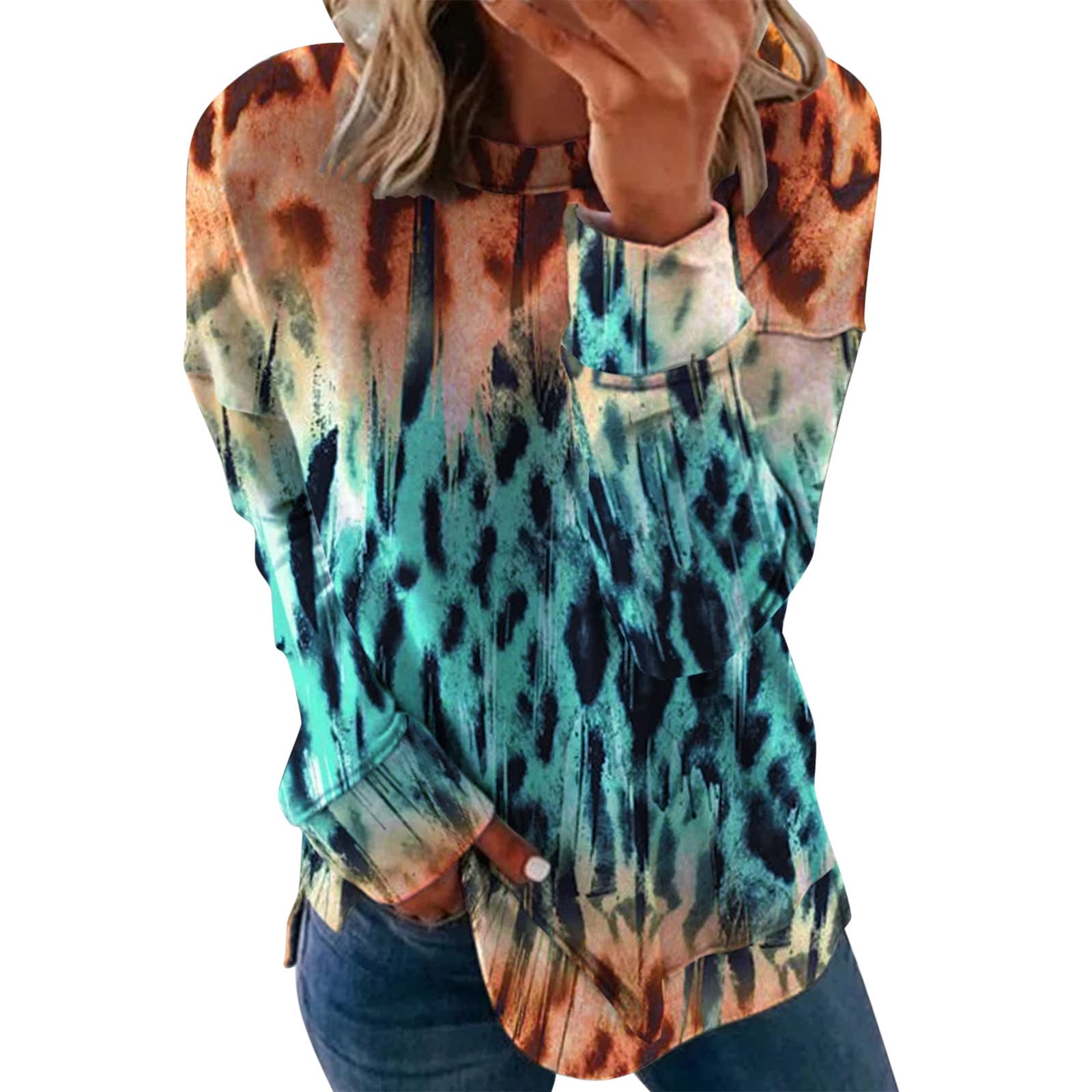 Women's Casual Long Sleeve Graphic T-Shirt Pullover Sweatshirt - Round Neck Tunic Top with Gradient Color for Everyday Wear, Lounge & Street Style Outfits