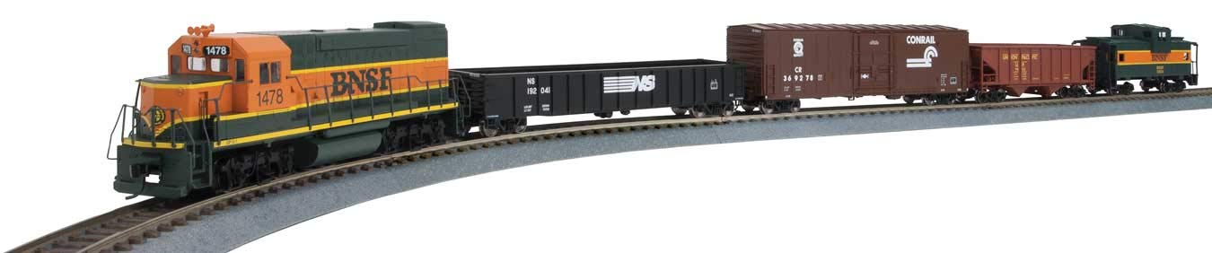 Walthers Trainline HO Scale Canadian Pacific WiFlyer Express Train Set with Sound & DCC - Model Railroad Starter Kit for Beginners & Collectors - Perfect for Home Layouts & Train Displays