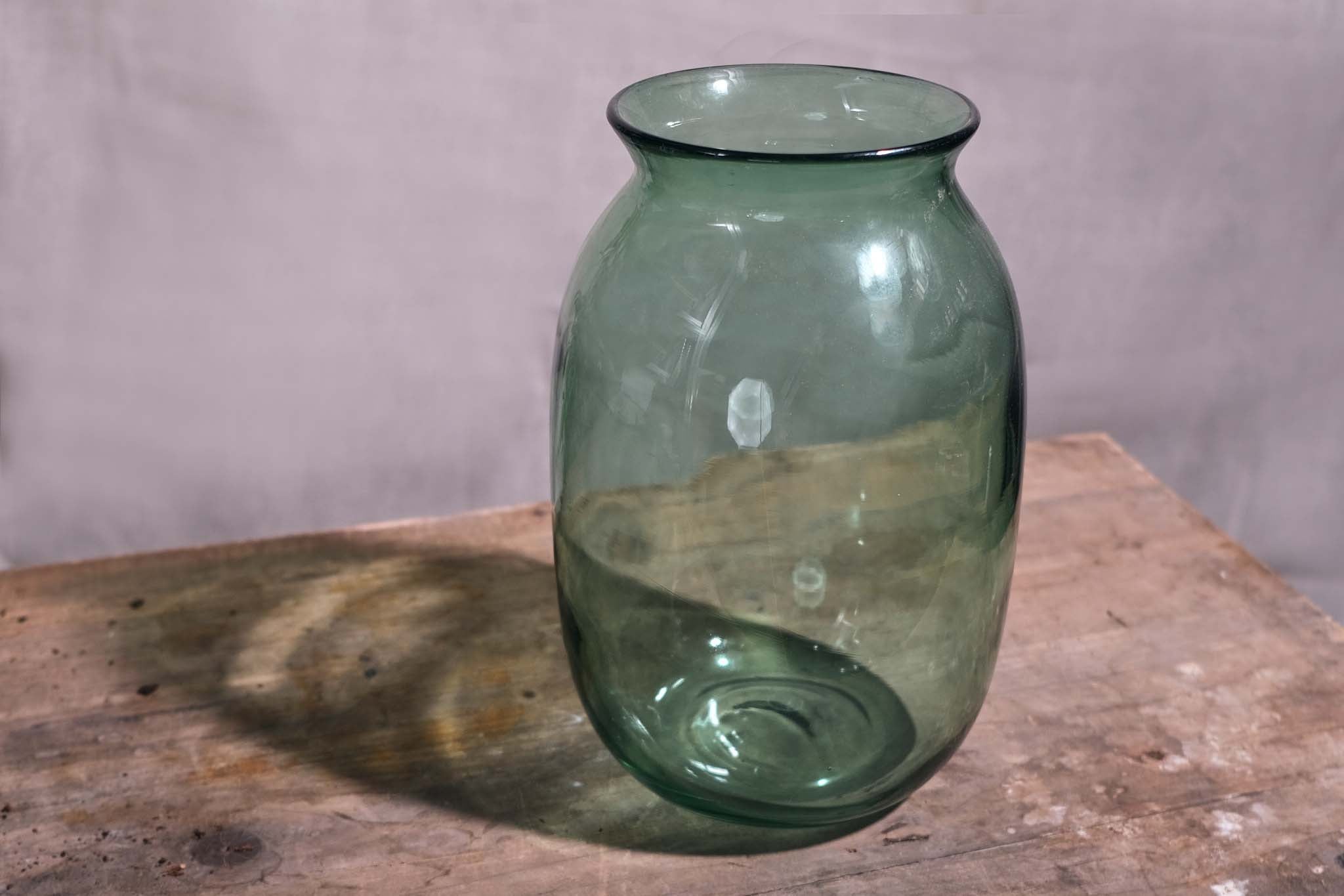 Bright Green Glass Vase - Elegant Home Decor for Flowers, Centerpieces & Wedding Decorations | Perfect for Living Room, Dining Table & Gift Giving