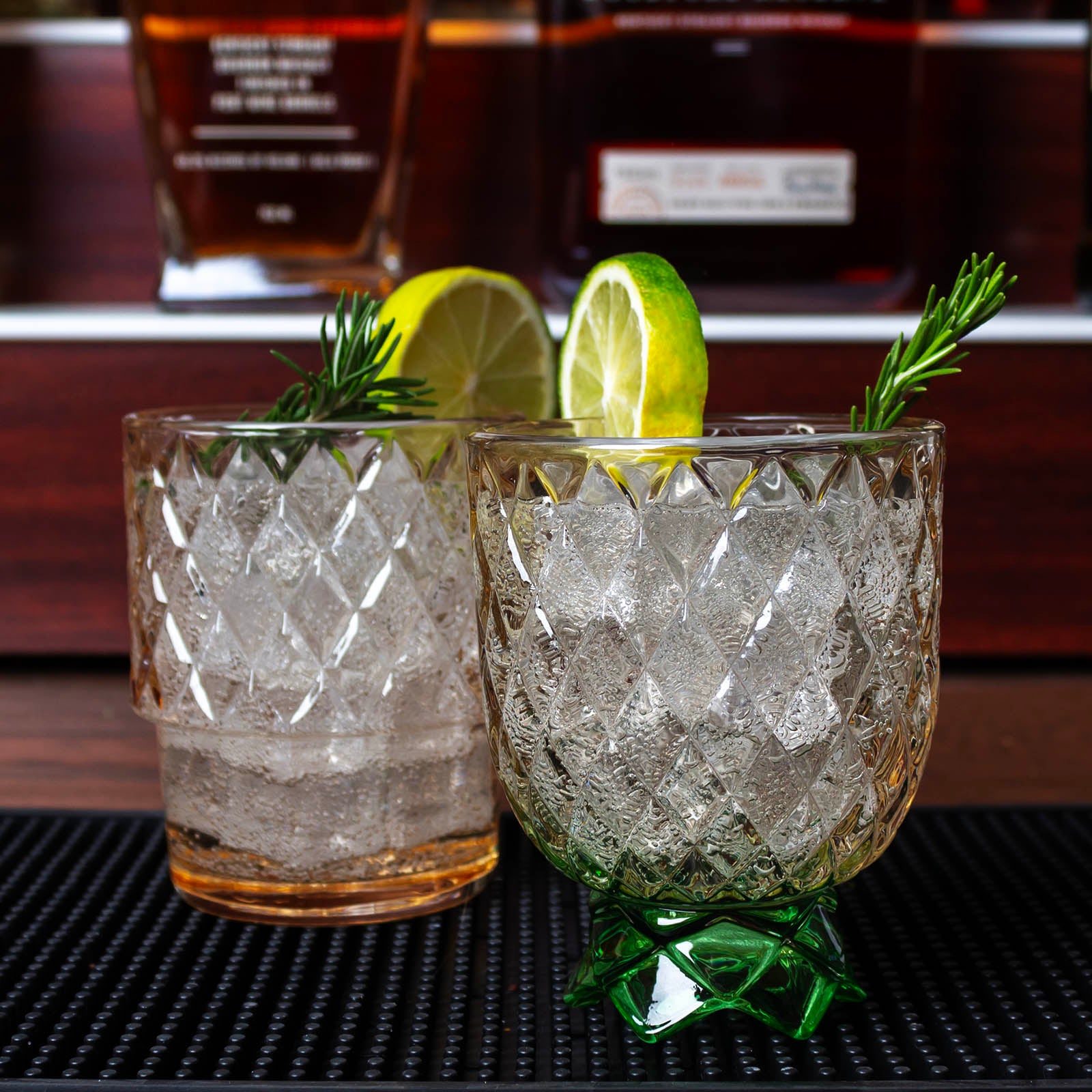 BarConic® Stackable Pineapple Glasses - Diamond Pattern Set of 4 - Shatterproof & BPA-Free Drinkware for Cocktails, Smoothies, and Pool Parties - Perfect for Summer BBQs, Beach Vacations, and Tropical Themed Events