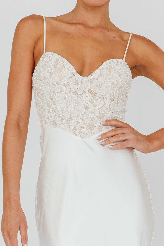 Penelope Maxi Dress in Ivory - Elegant Long Flowy Dress for Women, Perfect for Weddings, Parties & Summer Outfits