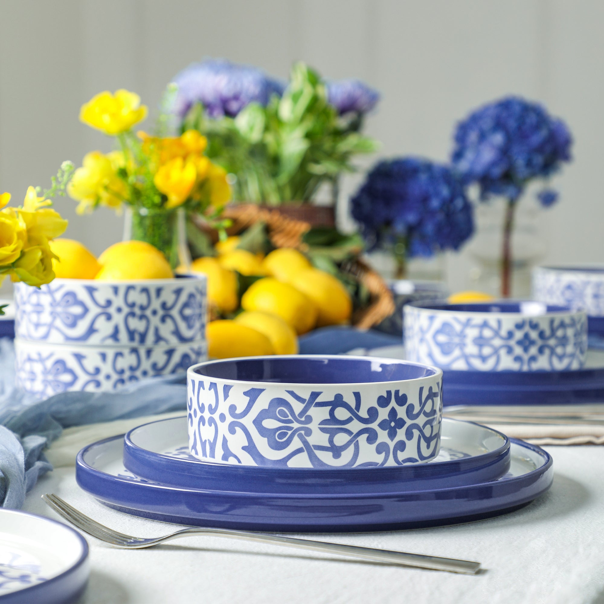 Premium Tropea Stoneware Dinnerware Set - 16-Piece Blue Ceramic Plates, Bowls & Mugs - Durable & Stylish for Everyday Dining & Entertaining